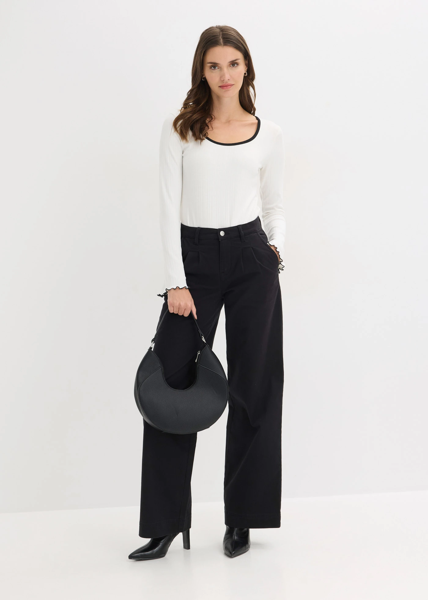 Wide Leg szövetnadrág kényelmes derékpánttal • fekete • bonprix áruház