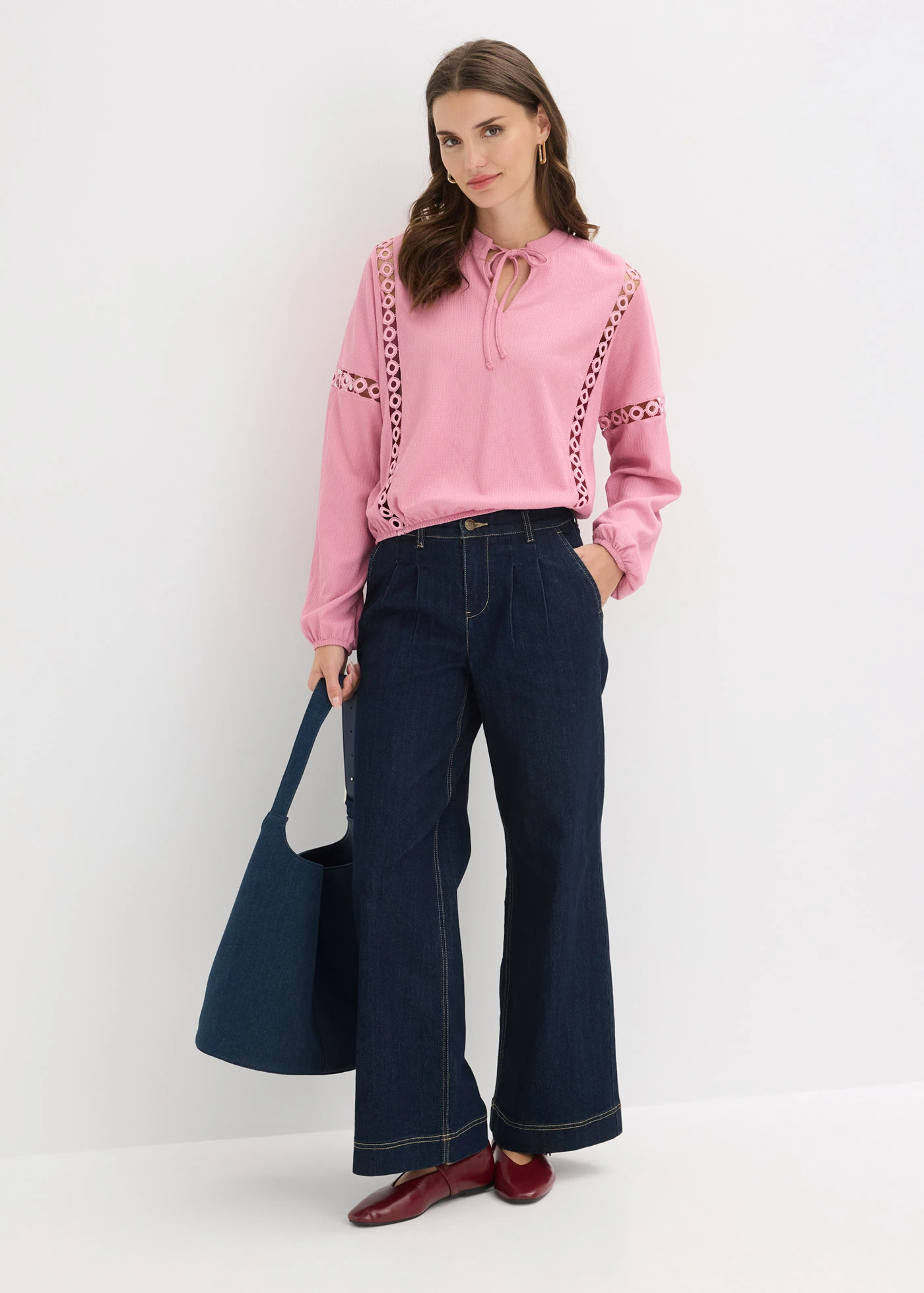 Bluză cu mâneci lungi din crep texturat • violet-orhidee fumuriu • magazin bonprix