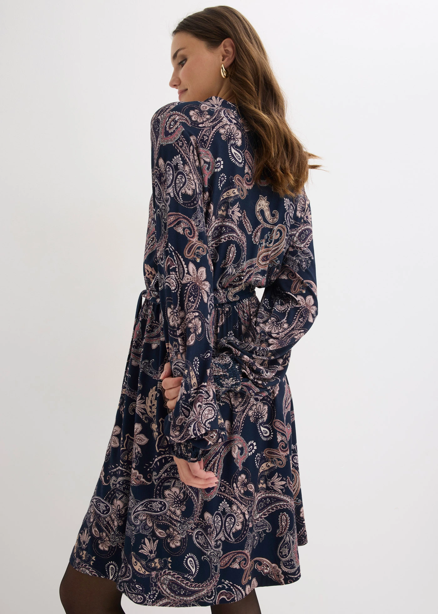 Jersey jurk van een zachte viscosemix • donkerblauw paisley • bonprix online shop