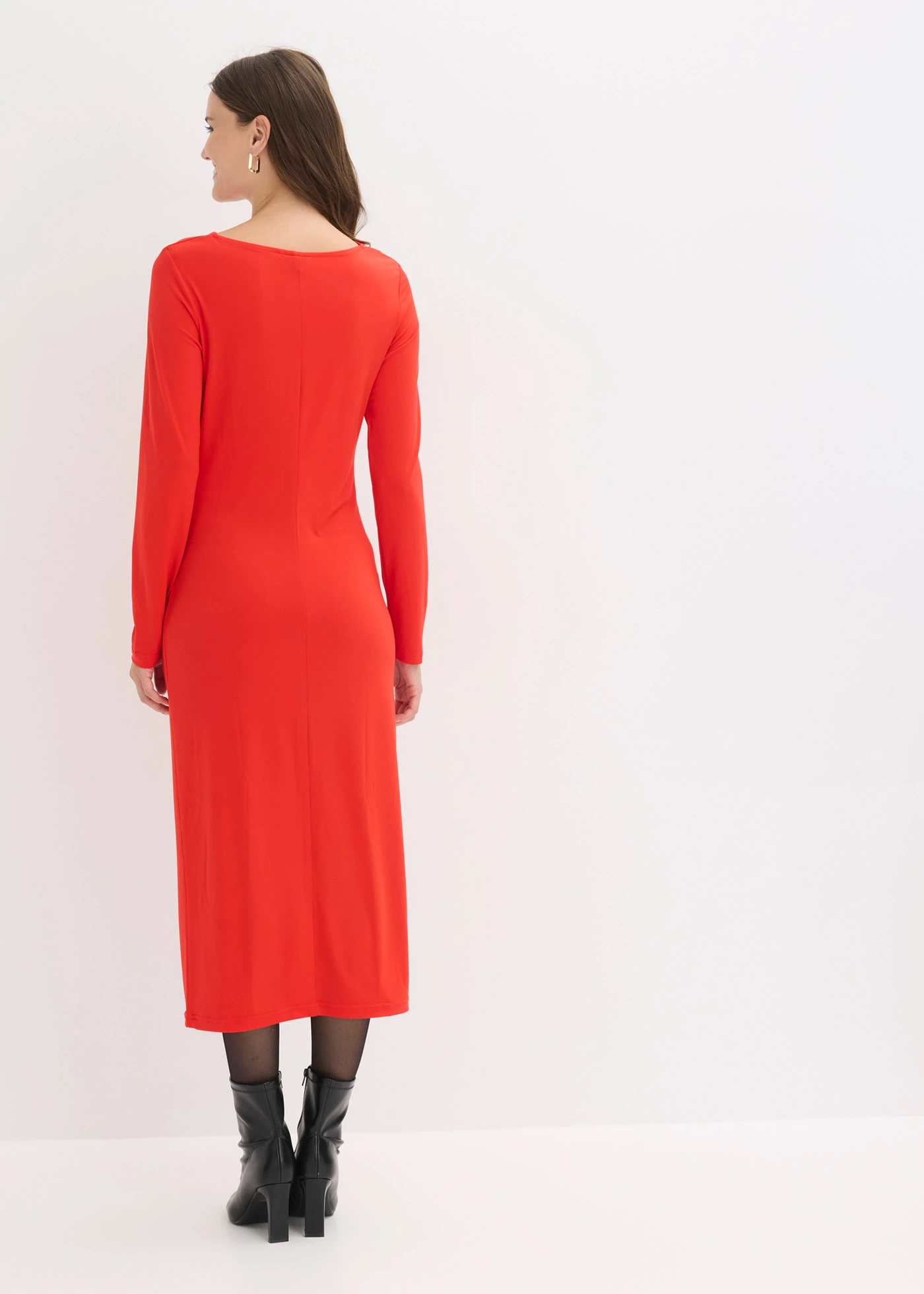 Robe cintrée en jersey viscose • fraise • Boutique bonprix