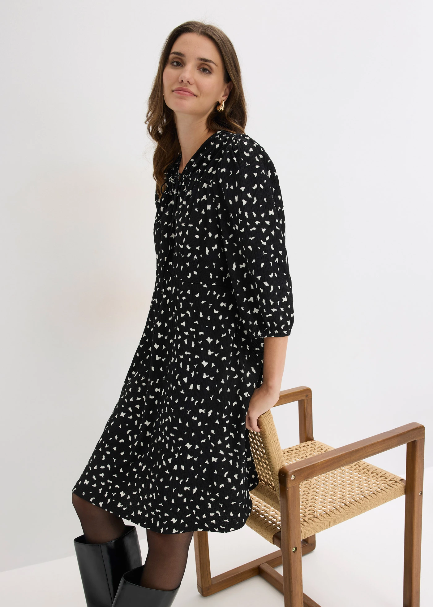 Robe trapèze en jersey • noir graphique • Boutique bonprix