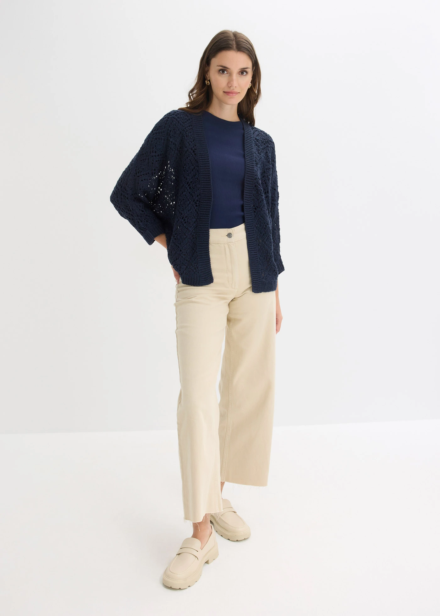 Jachetă tricotată cu model ajurat • bleumarin • magazin bonprix