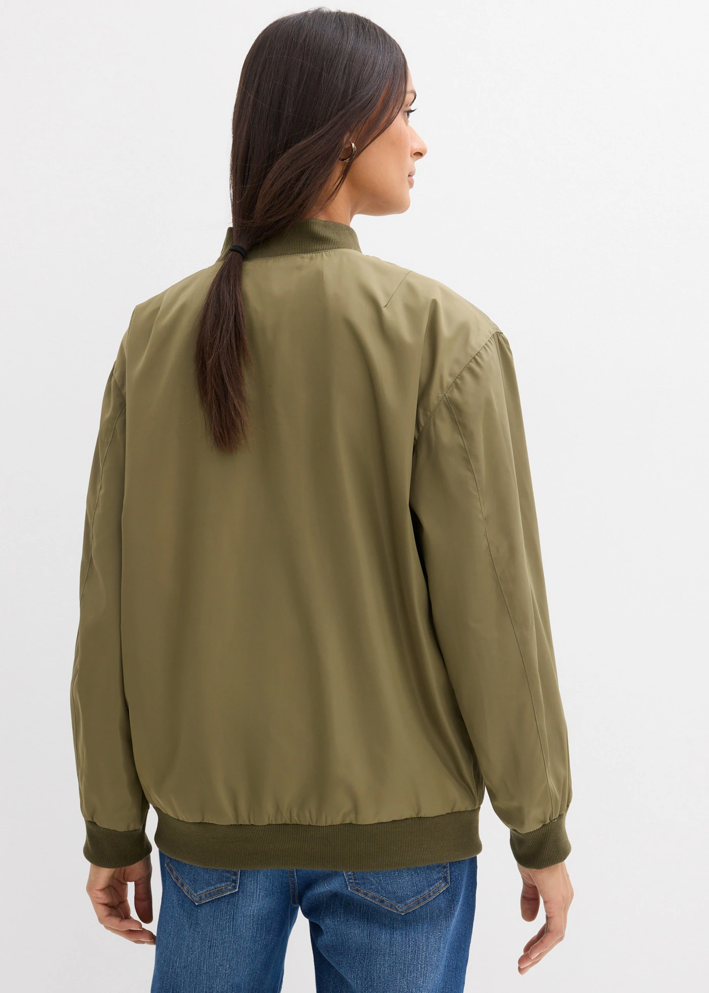 Blouson aviateur large à doublure léopard • olive foncé • Boutique bonprix