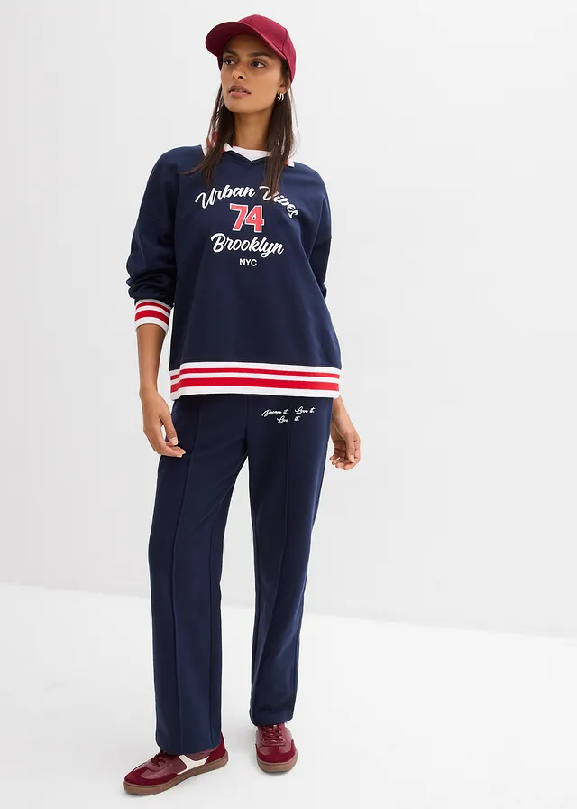 Oversized sweater van puur biologisch katoen • donkerblauw-wit-aardbeirood met print • product-page.page-title-suffix