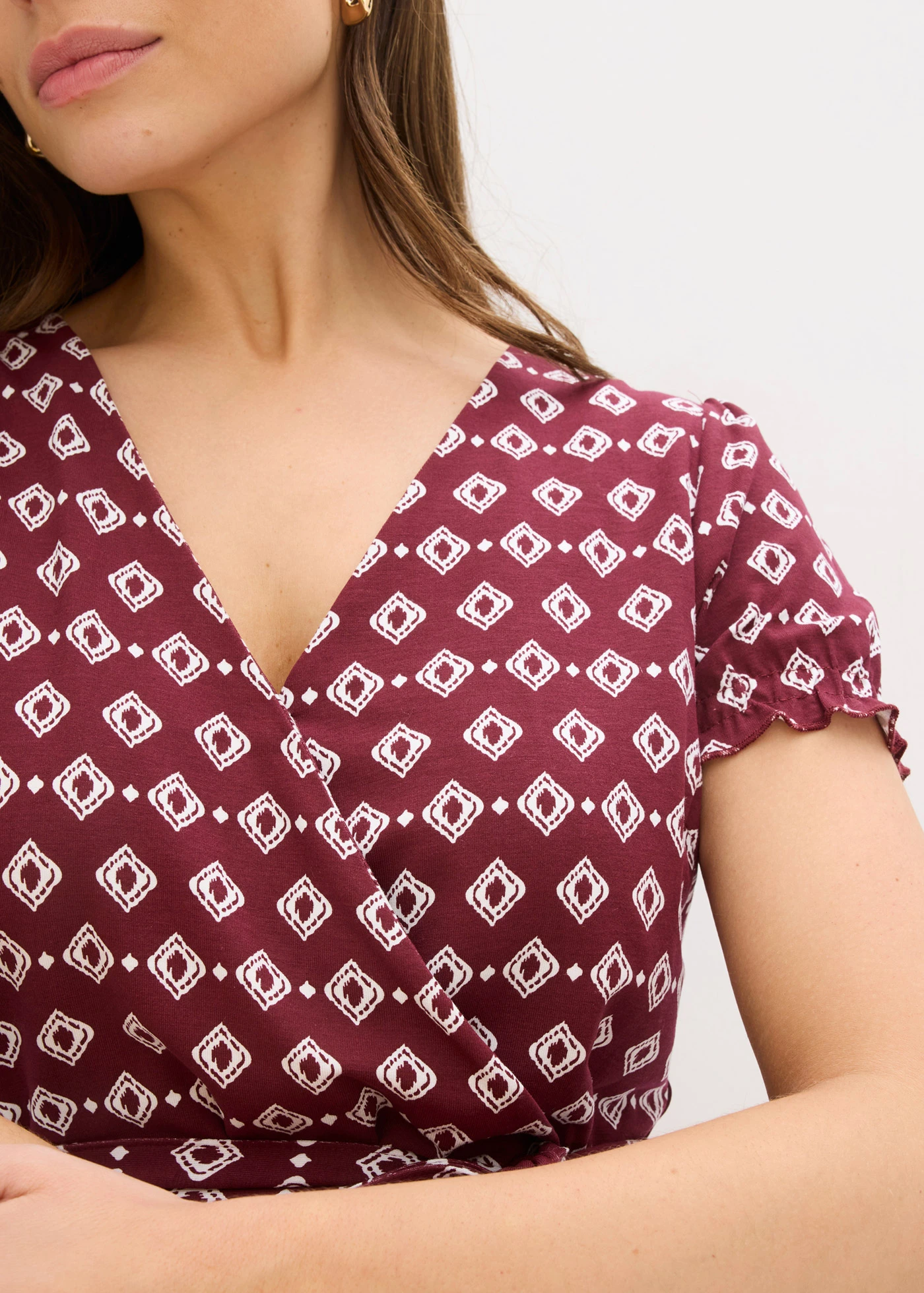 Robe en jersey viscose • rouge érable-blanc imprimé • Boutique bonprix