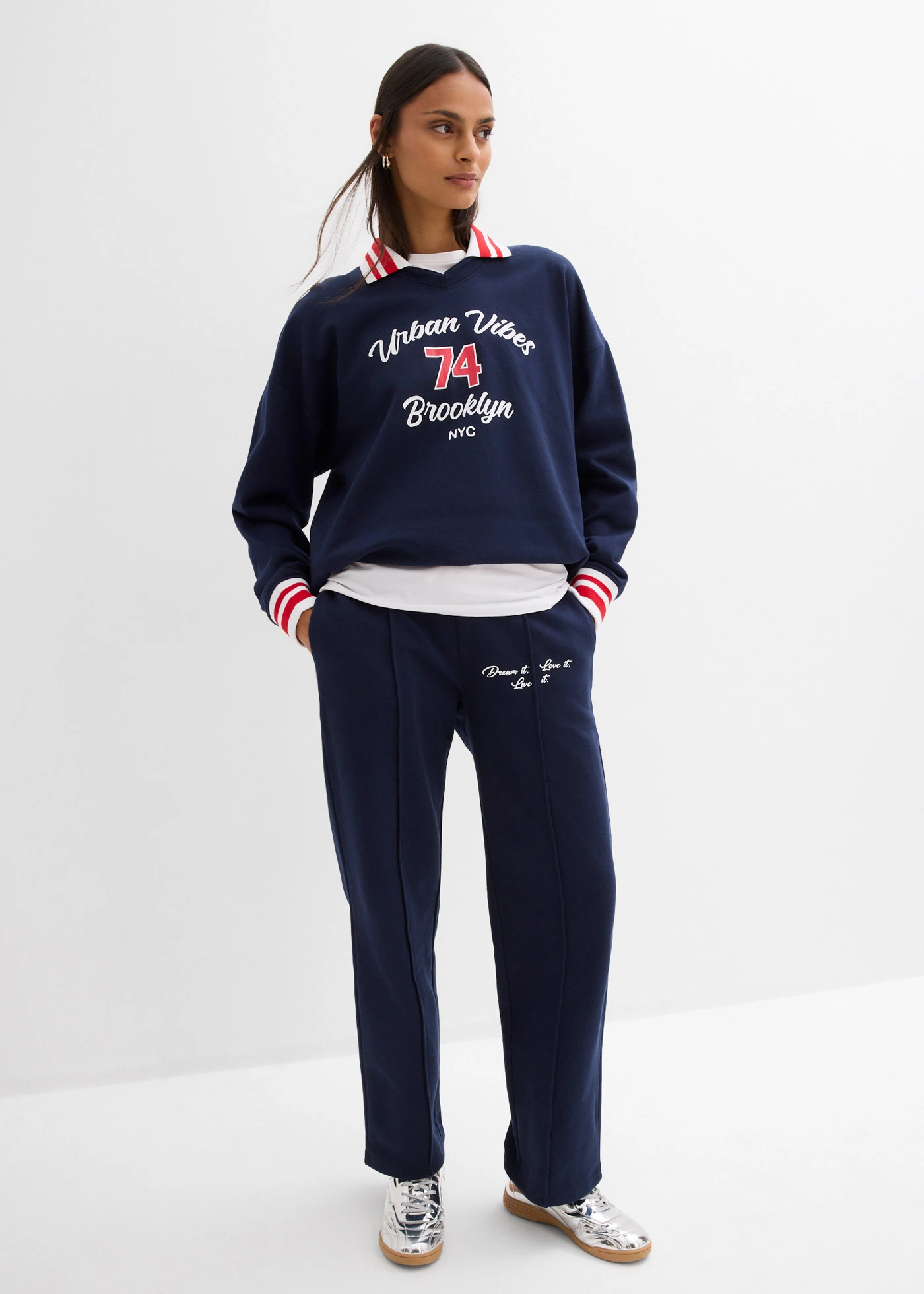 Pantalon de jogging 100% coton • bleu foncé-fraise-blanc imprimé • Boutique bonprix