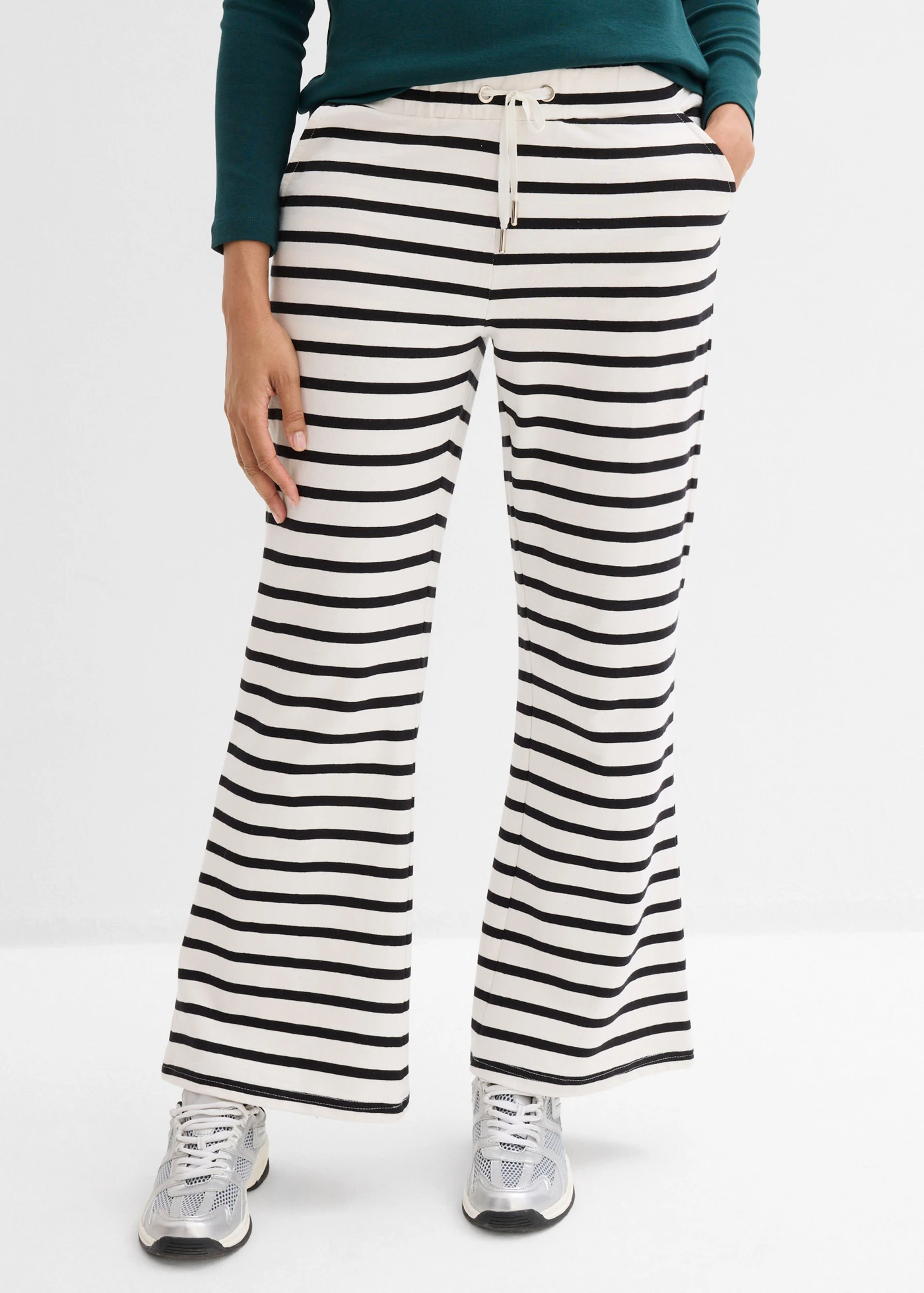 Pantaloni casual 100% din bumbac organic • negru/ecru dungat • magazin bonprix