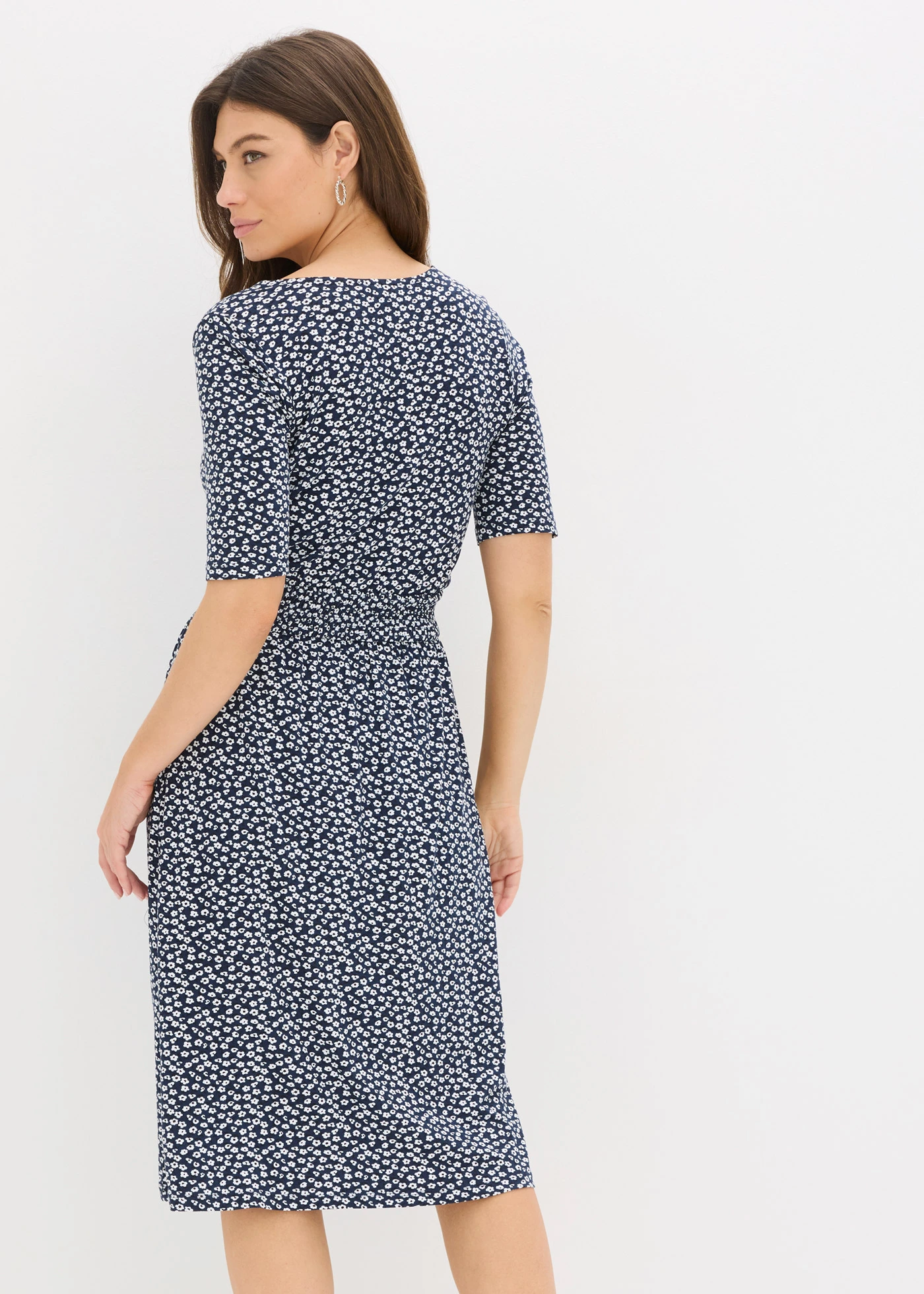 Robe en jersey viscose • bleu foncé floral • Boutique bonprix