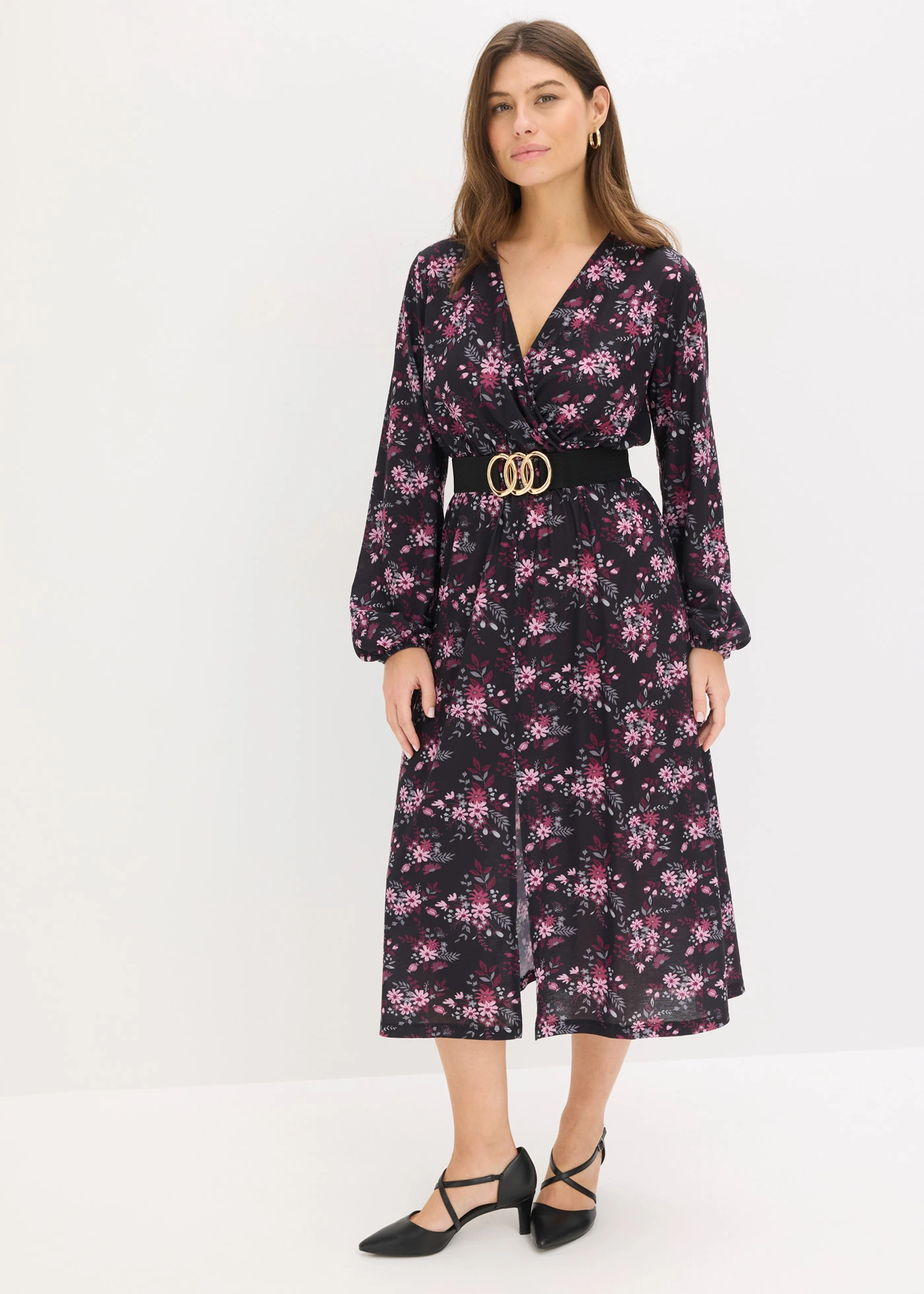 Rochie din jerse cu mâneci balon • negru cu flori • magazin bonprix