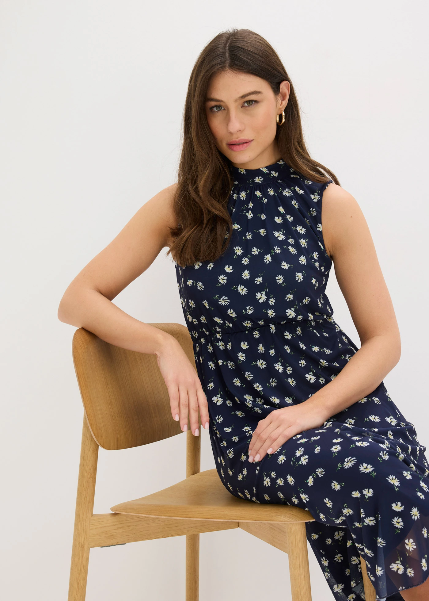 Jersey jurk van fijne mesh • donkerblauw gebloemd • bonprix online shop