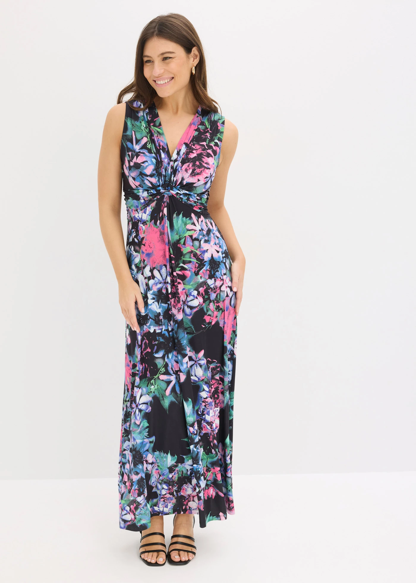 Maxi zomerjurk • zwart gebloemd • bonprix online shop