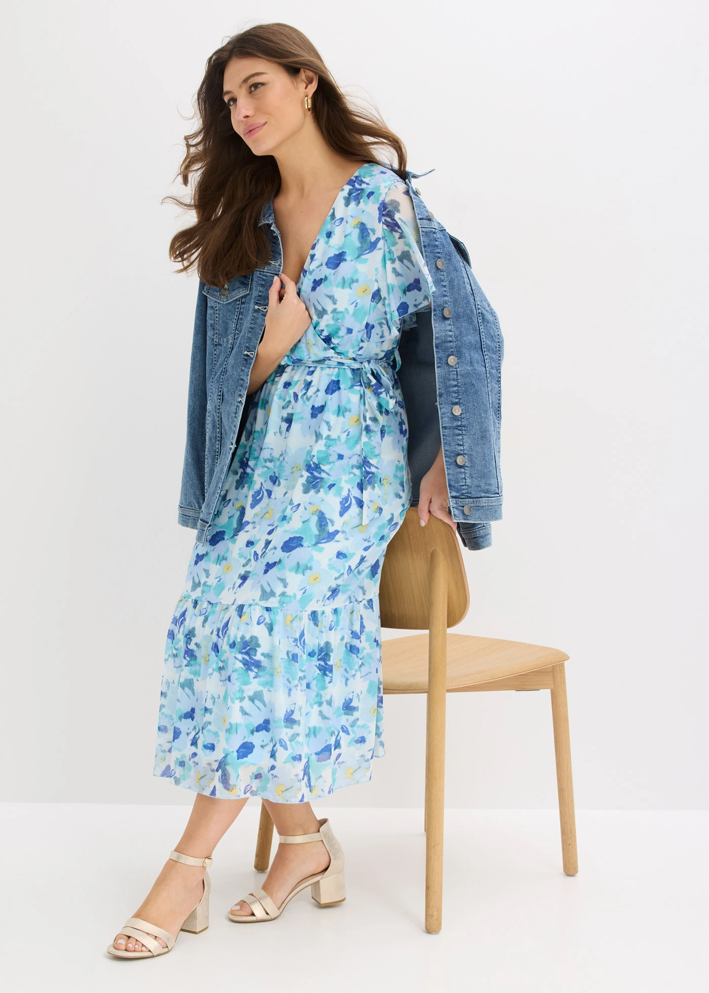 Midi jurk van zachte mesh • blauw gebloemd • bonprix online shop