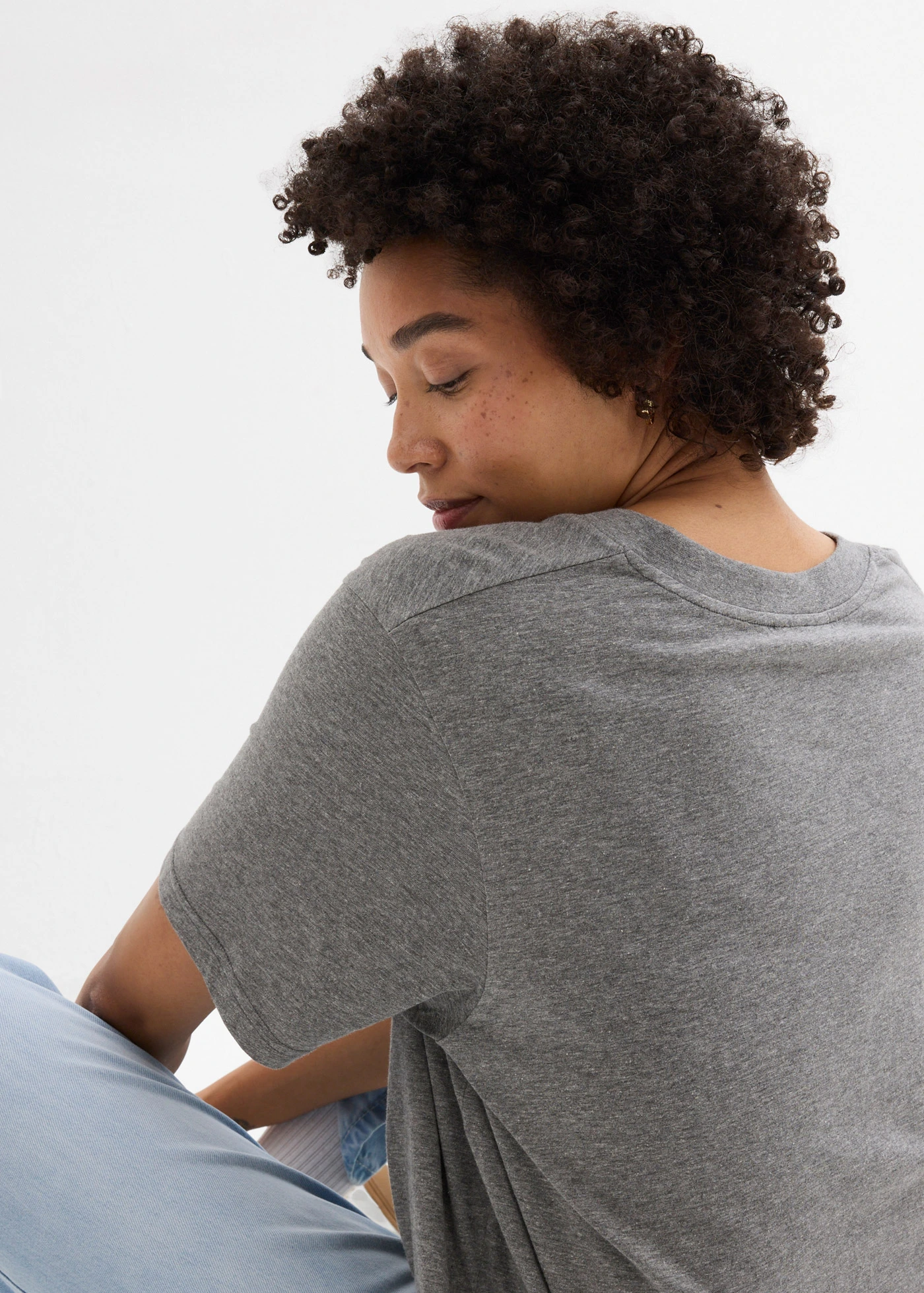 Široké dlhé tričko, V-výstrih (5 ks), krátky rukáv • zelený drahokam/biela/sivá melírovaná/pinklady/šafránovo žltá • obchod bonprix