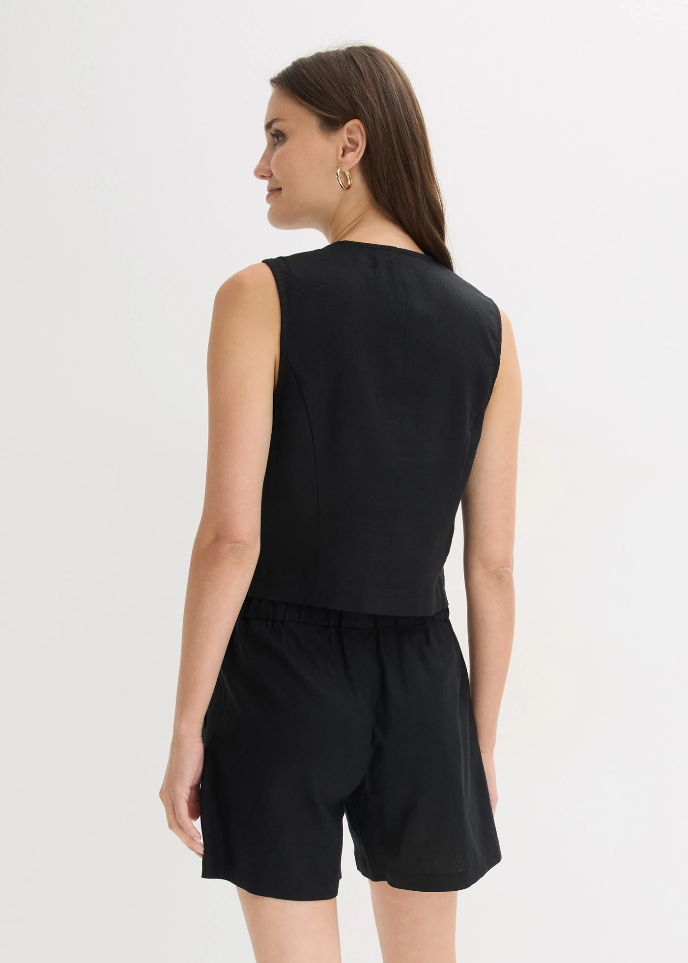 Gilet en short in een linnenmix • zwart • bonprix online shop