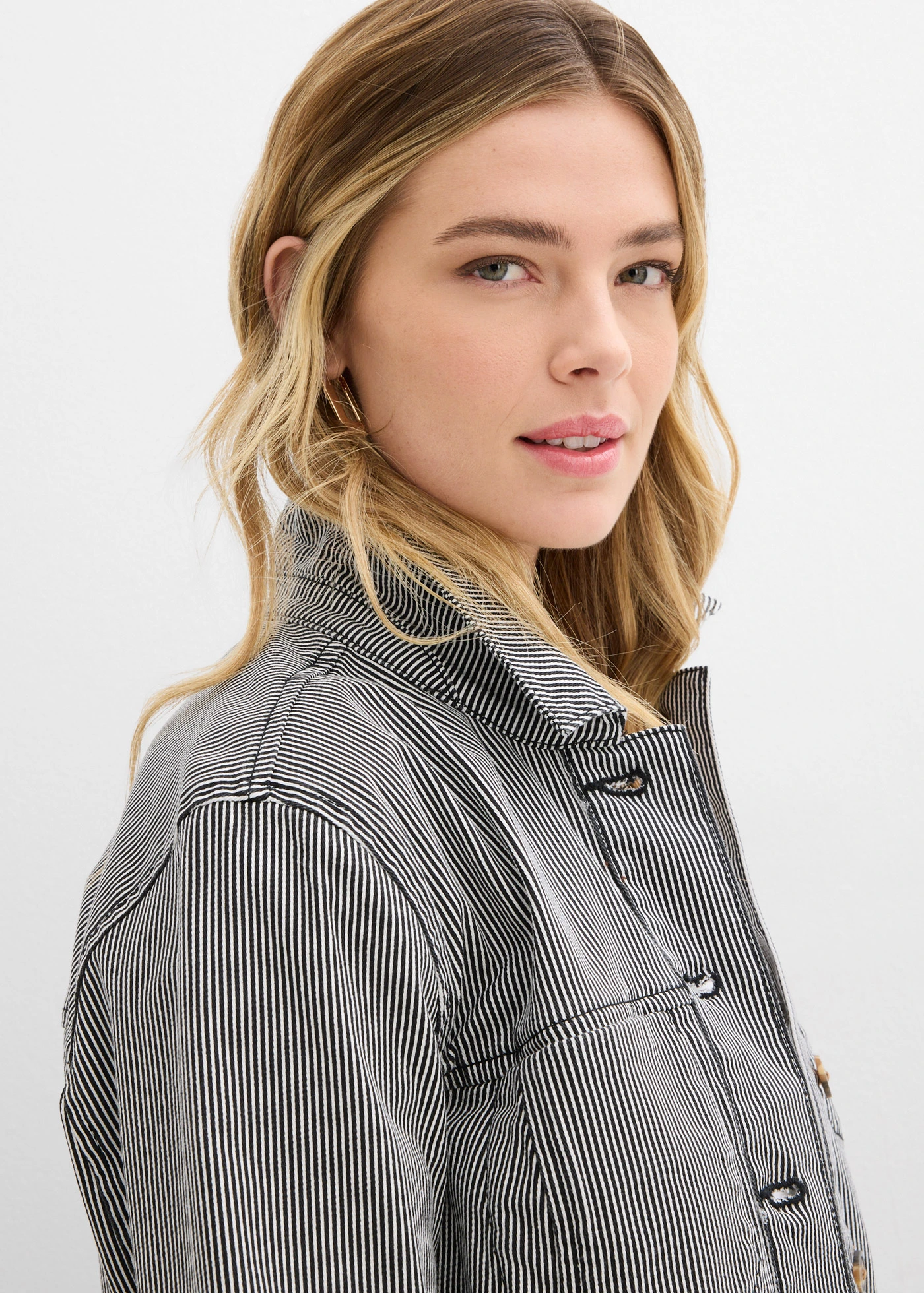 Átmeneti dzseki • fekete/csíkos • bonprix áruház