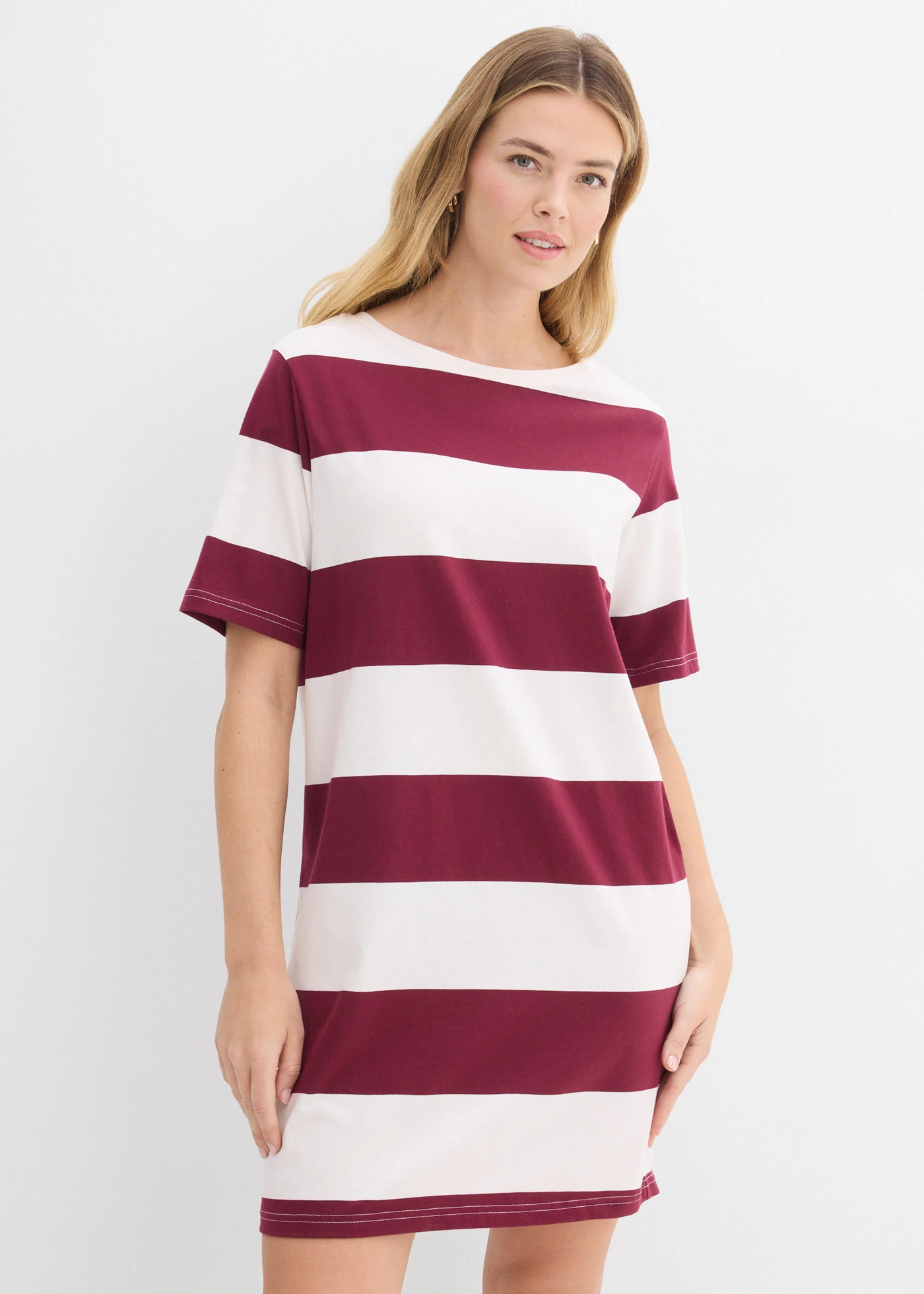 Robe boxy, 100% coton • rouge érable-écru • Boutique bonprix