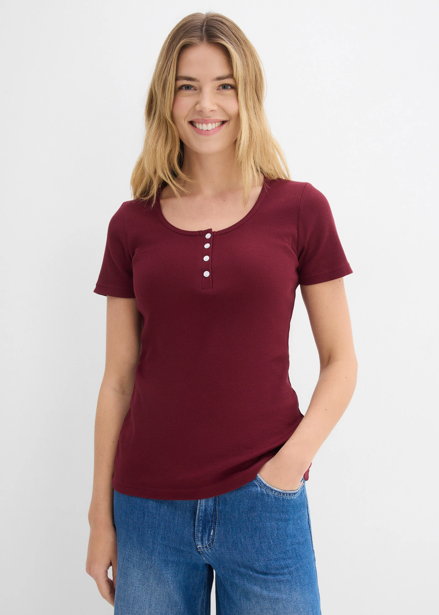 T-shirt col tunisien, 100% coton • rouge érable • Boutique bonprix