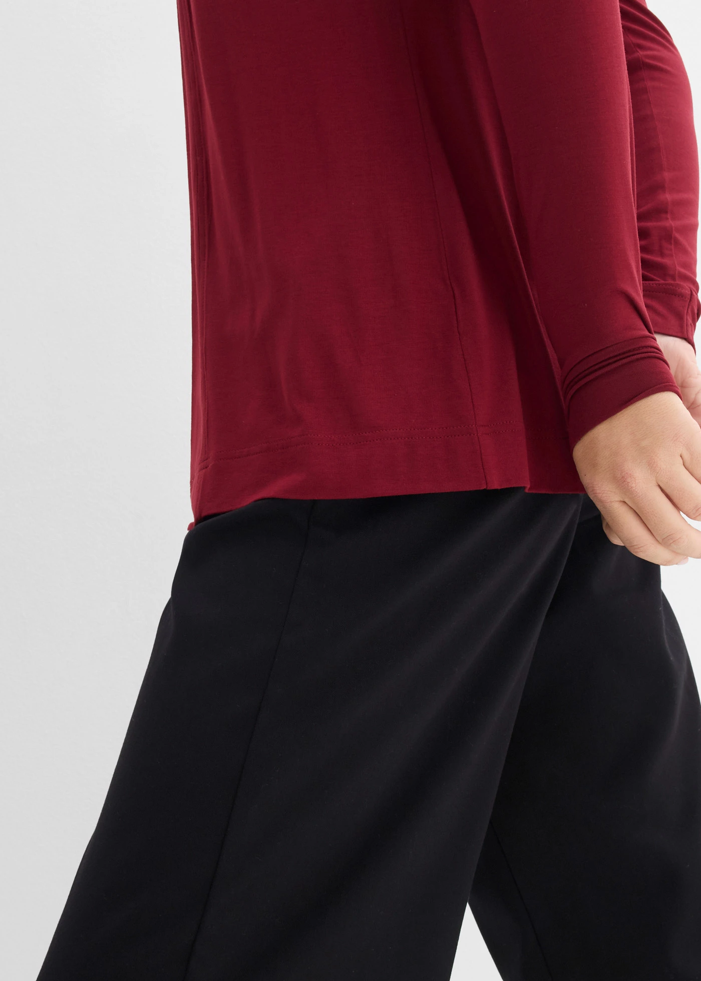 Gilet fin en viscose douce • rouge rubis • Boutique bonprix