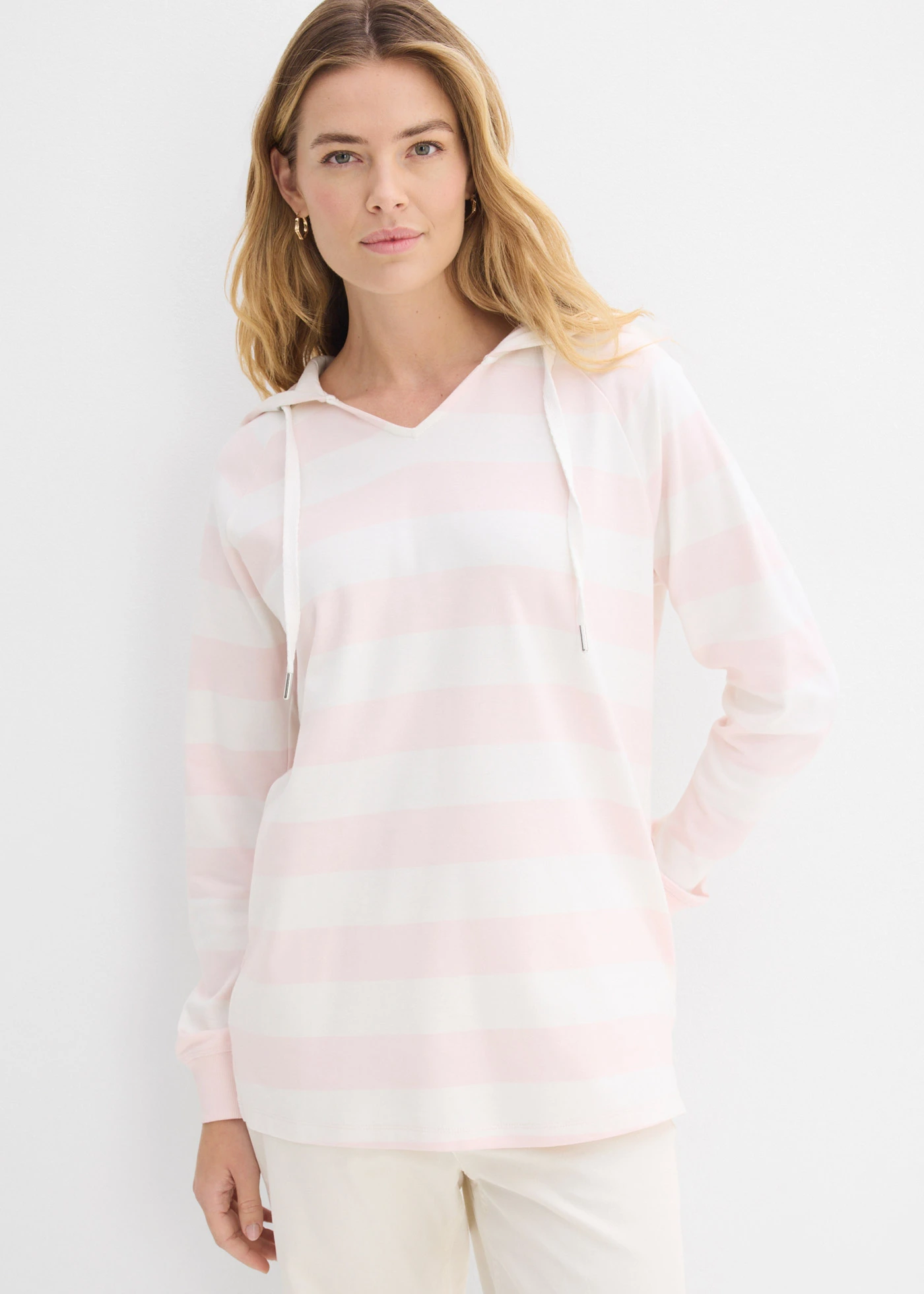 T-shirt manches longues à capuche 100% coton • rose clair-écru rayé • Boutique bonprix