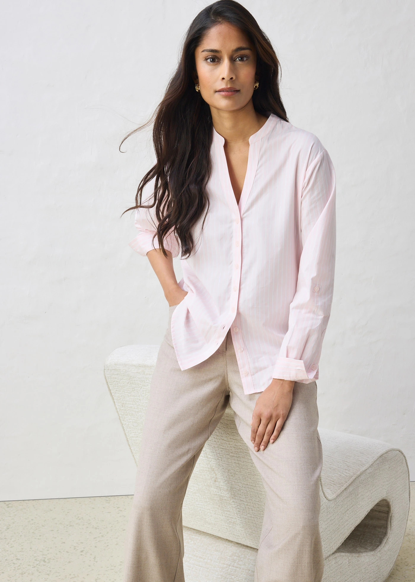 Bő, 5-zsebes nadrág gyapjúval • világos homok melírozott • bonprix áruház