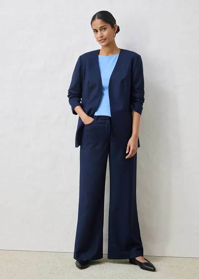 Kraagloze blazer in een zachte wolmix • donkerblauw • product-page.page-title-suffix