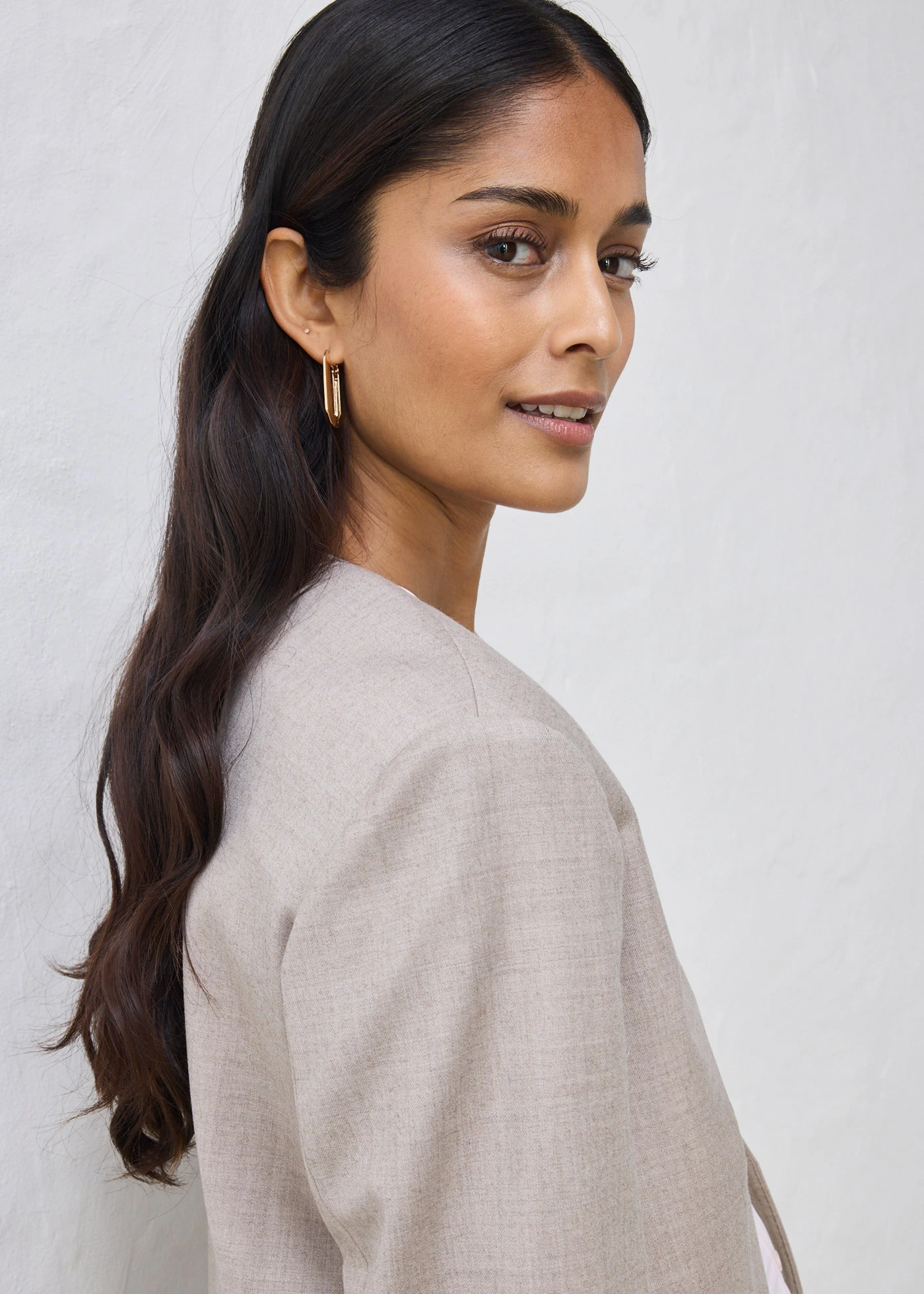 Kraagloze blazer in een zachte wolmix • lichtsand gemêleerd • bonprix online shop