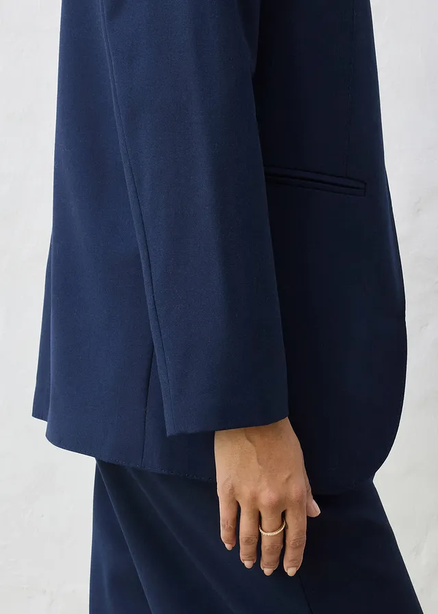 Kraagloze blazer in een zachte wolmix • donkerblauw • product-page.page-title-suffix