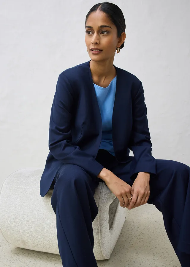 Kraagloze blazer in een zachte wolmix • donkerblauw • product-page.page-title-suffix