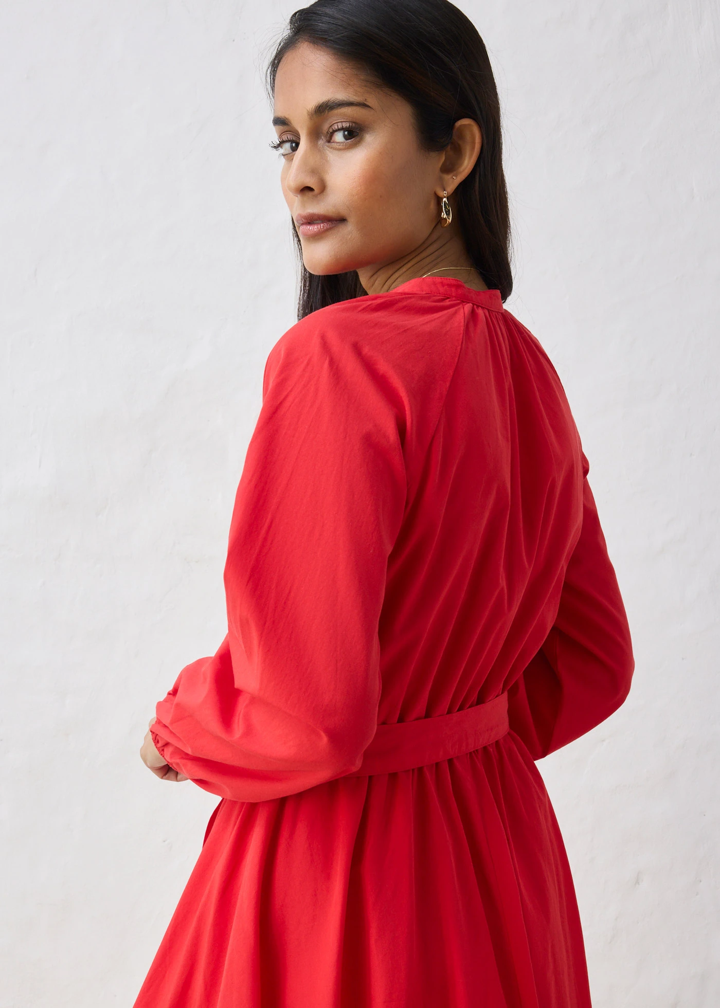 Overhemdjurk met riem met zijde • aardbeirood • bonprix online shop