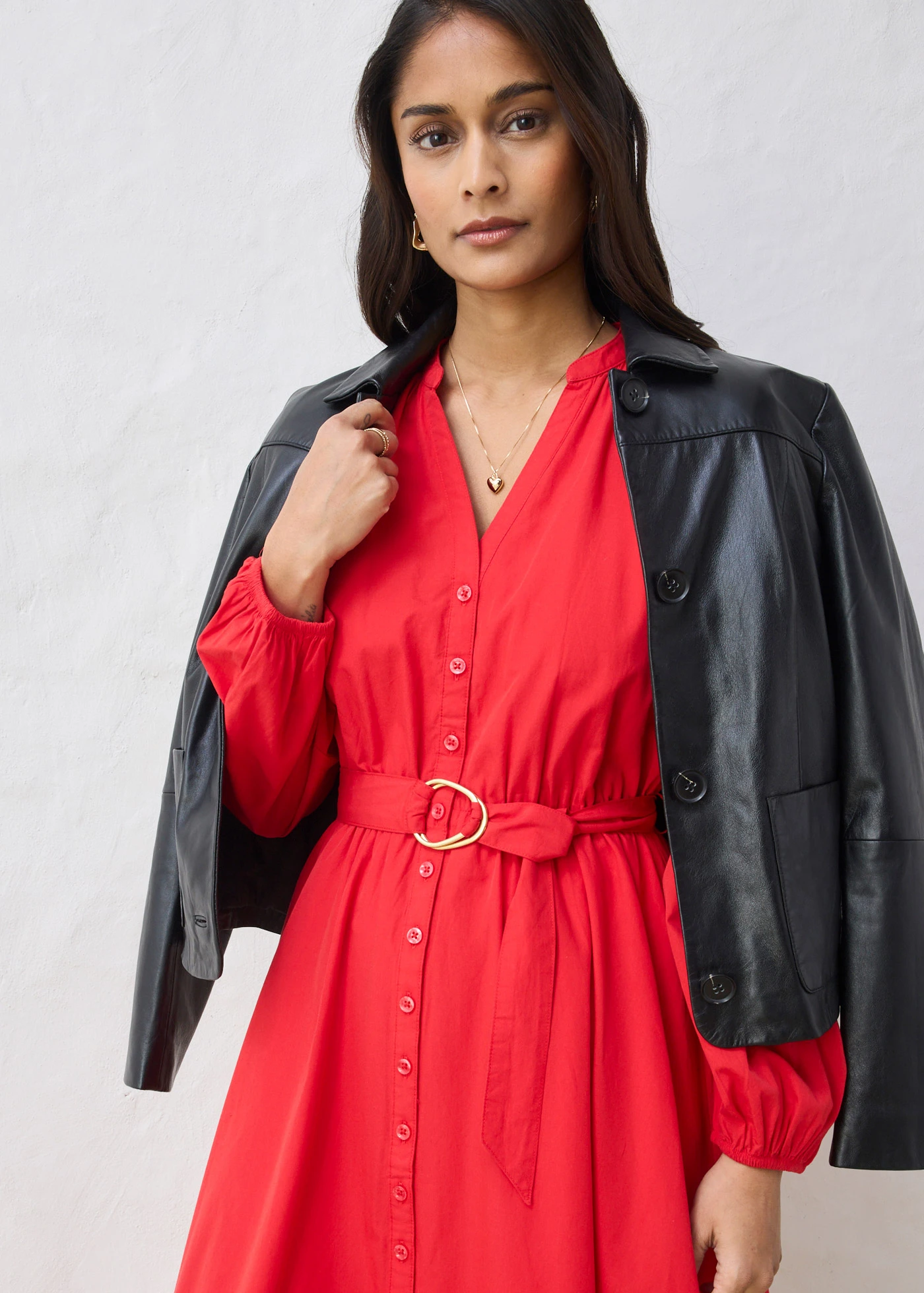 Rochie tip cămașă cu cordon, cu mătase • roșu-căpșună • magazin bonprix