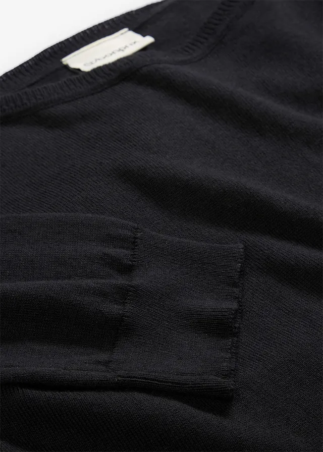 Pull • noir • product-page.page-title-suffix