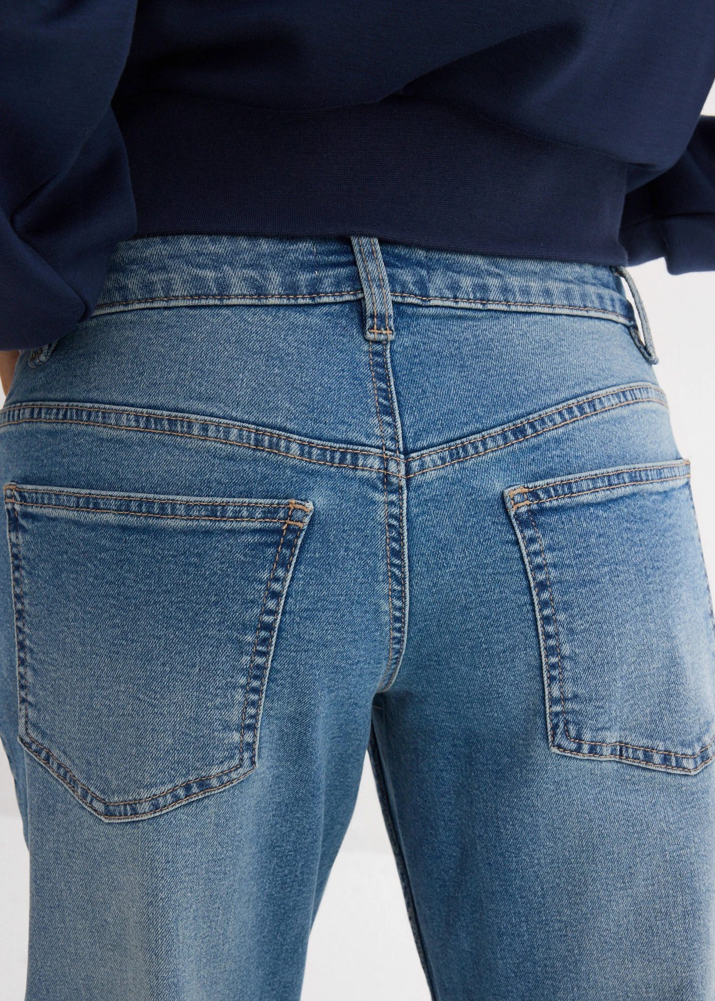 Blugi Barrel, Mid Waist • albastru mediu denim • magazin bonprix