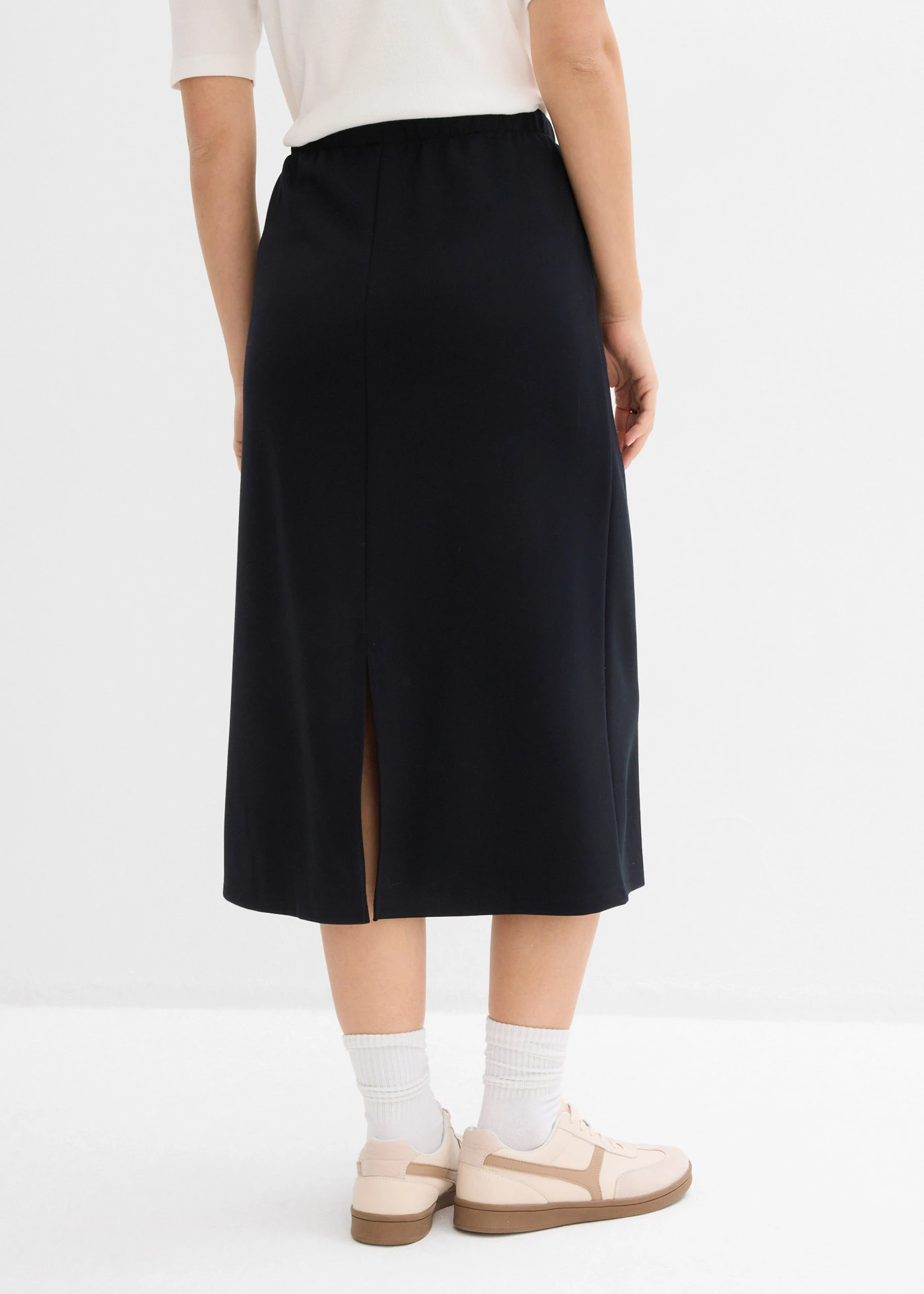 Midi sukňa  z jemného scuba materiálu • čierna • obchod bonprix