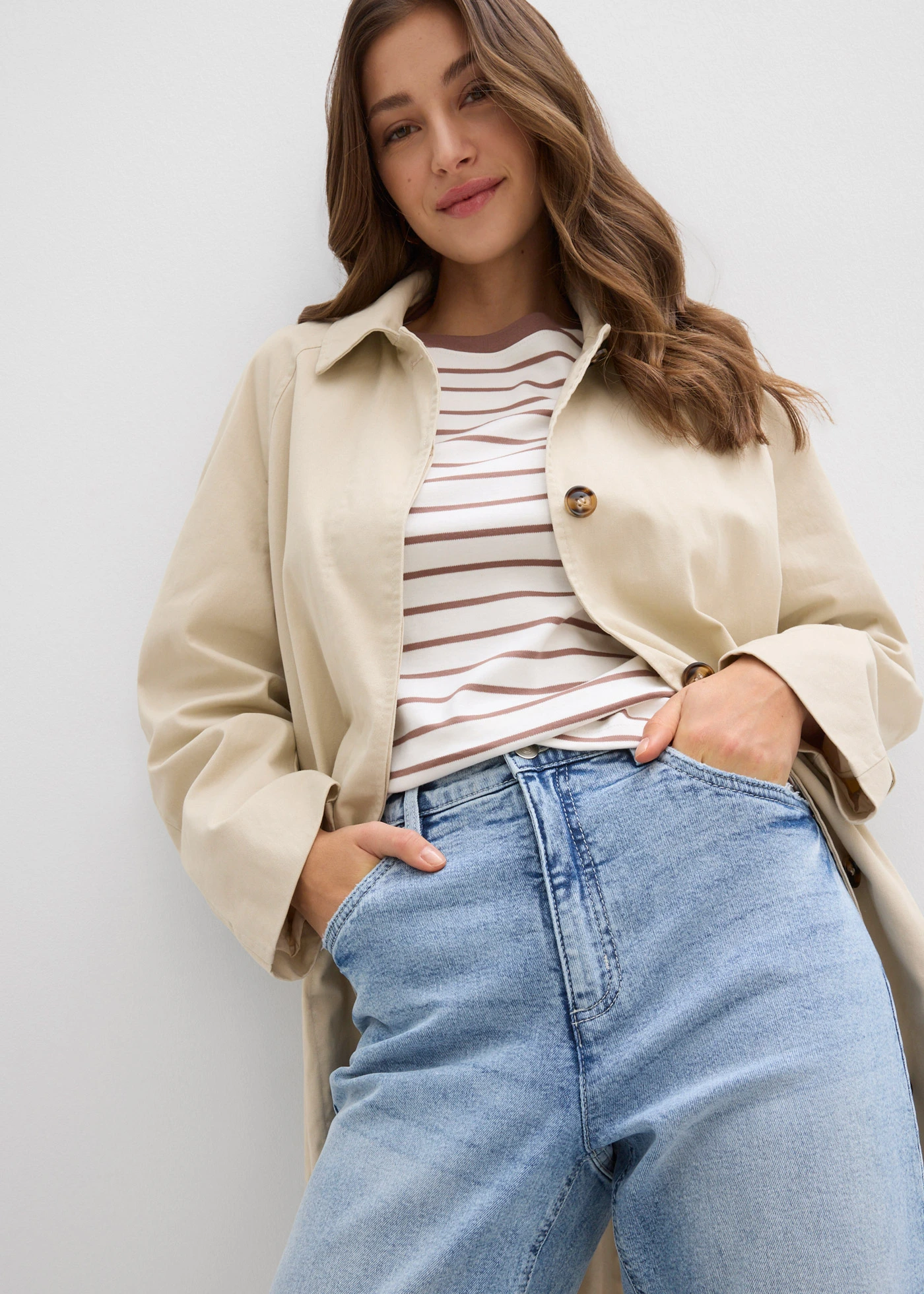 Blugi mom cu talie înaltă, low stretch, cropped • bleu prespălat uzat • magazin bonprix