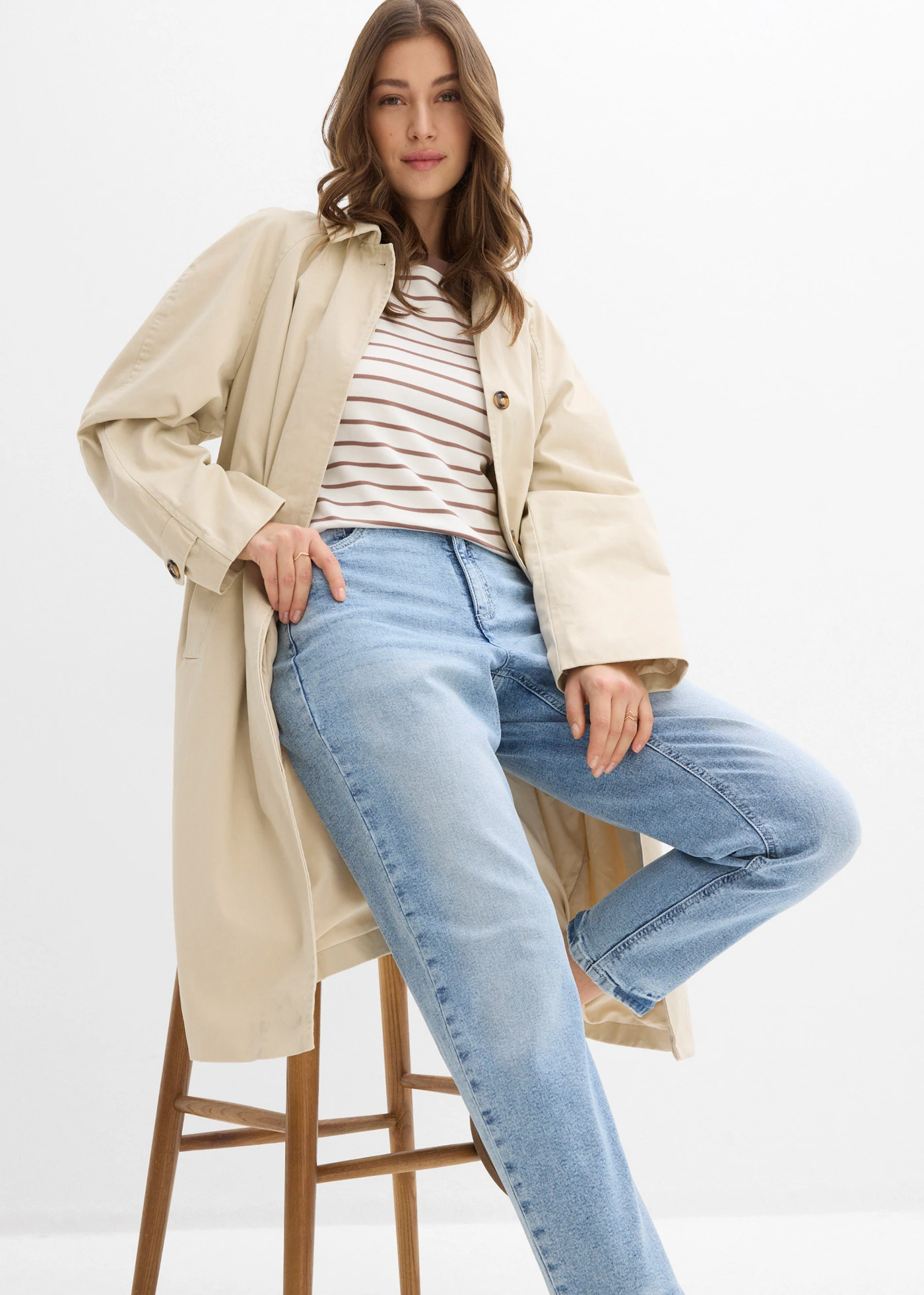 Mom džíny High Waist, malý podíl streče, zkrácené • ledově modrý denim used • bonprix obchod