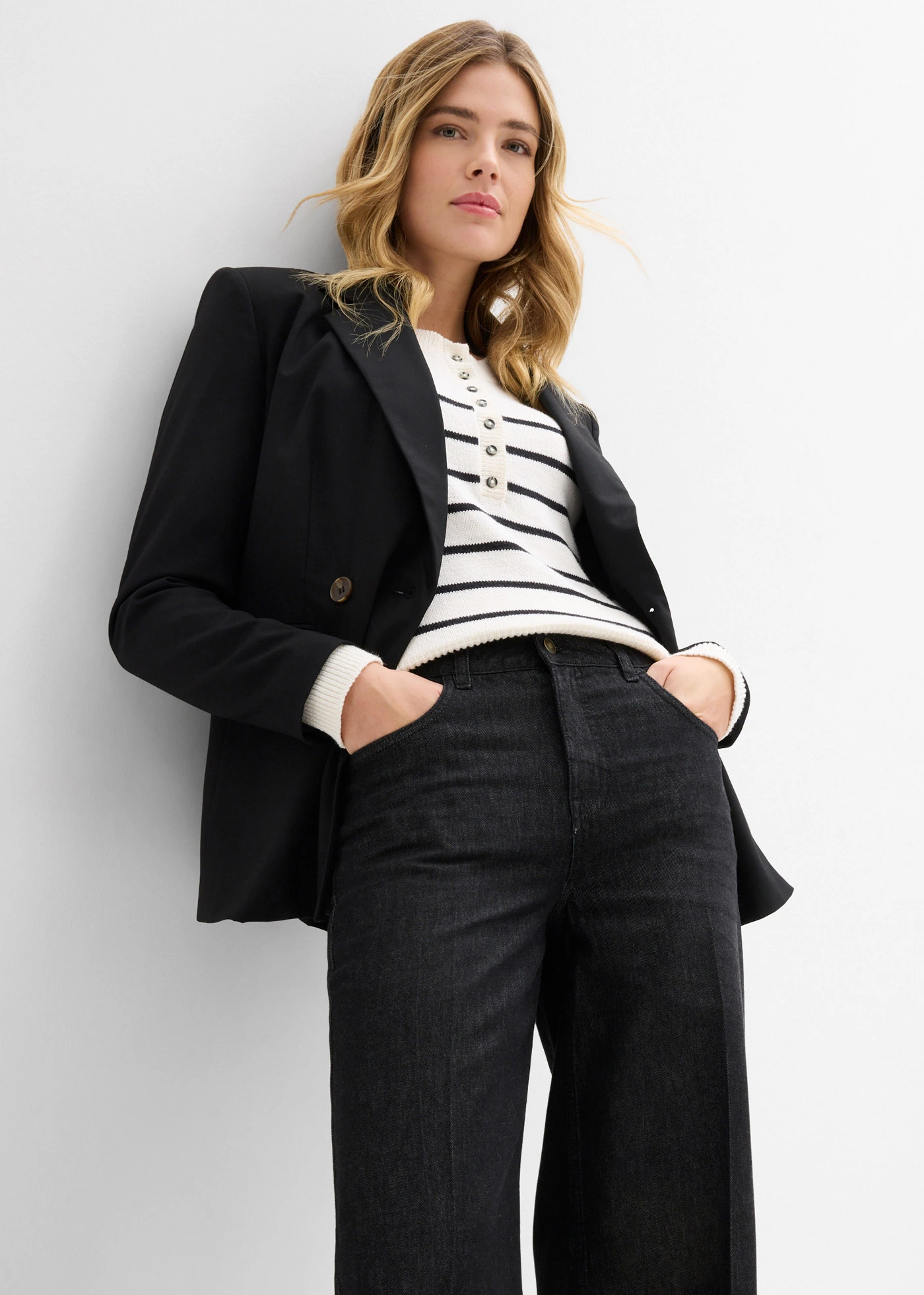 Wide Leg farmer, Mid Waist • fekete denim, használt hatású • bonprix áruház