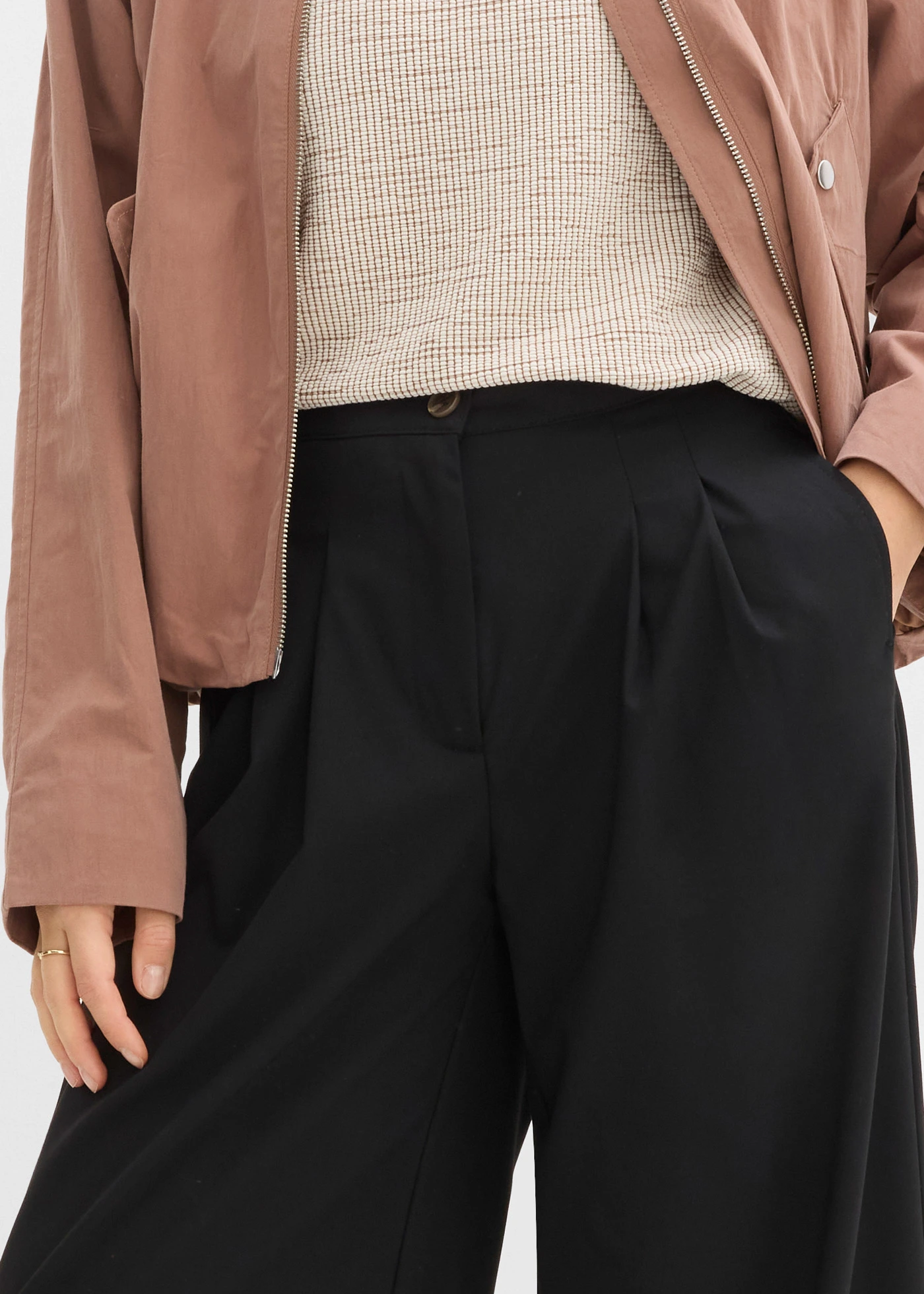 Pantalon à pinces • noir • Boutique bonprix