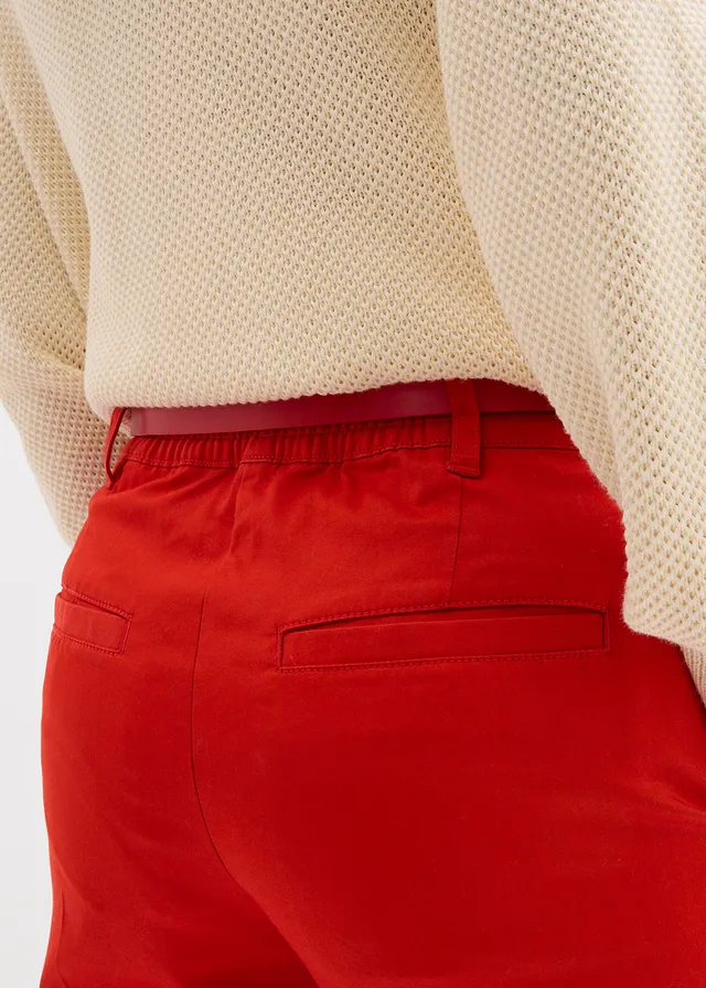 Chino met katoen • aardbeirood • product-page.page-title-suffix