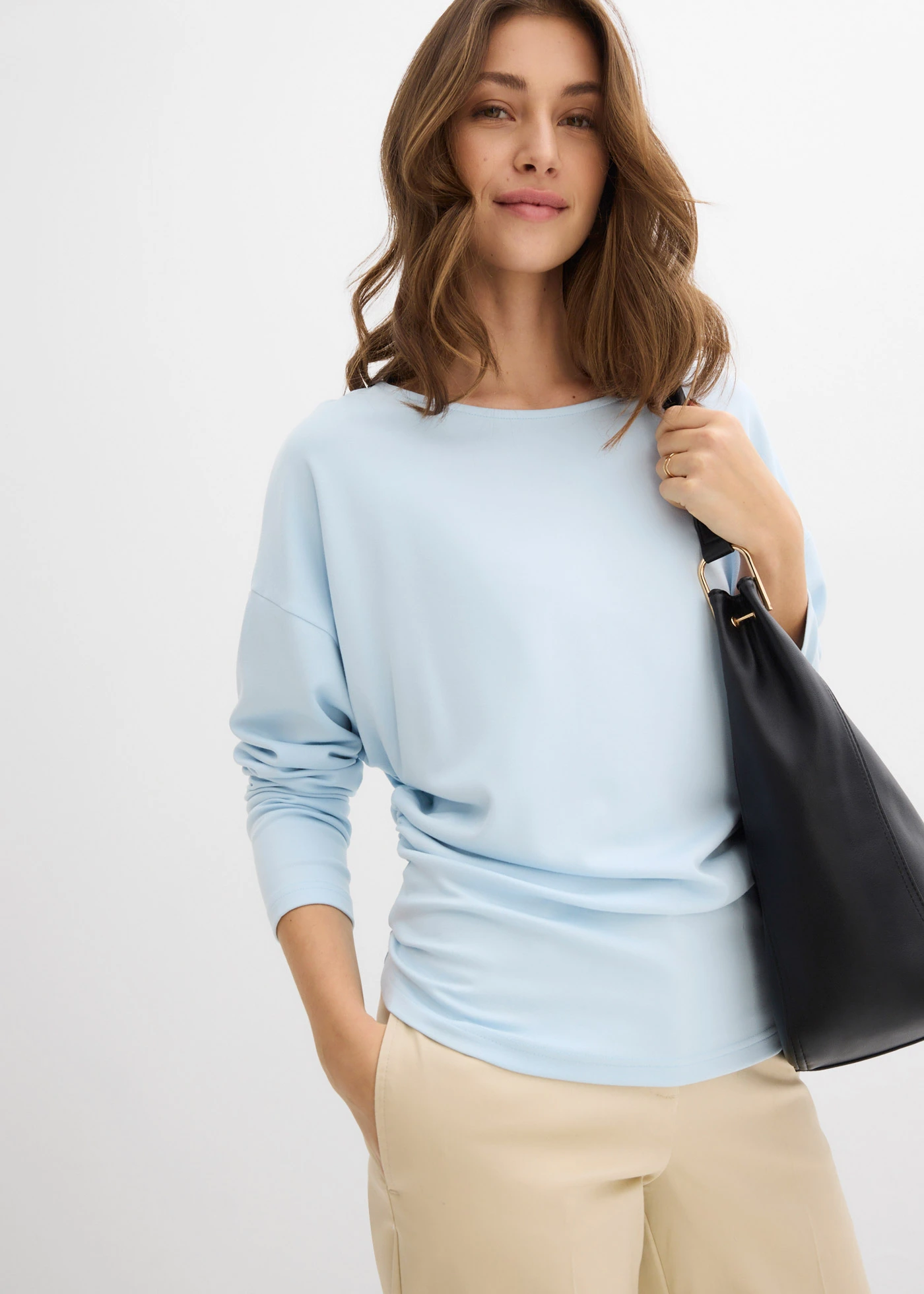 Chino van soepel satijn • lichtsand • bonprix online shop