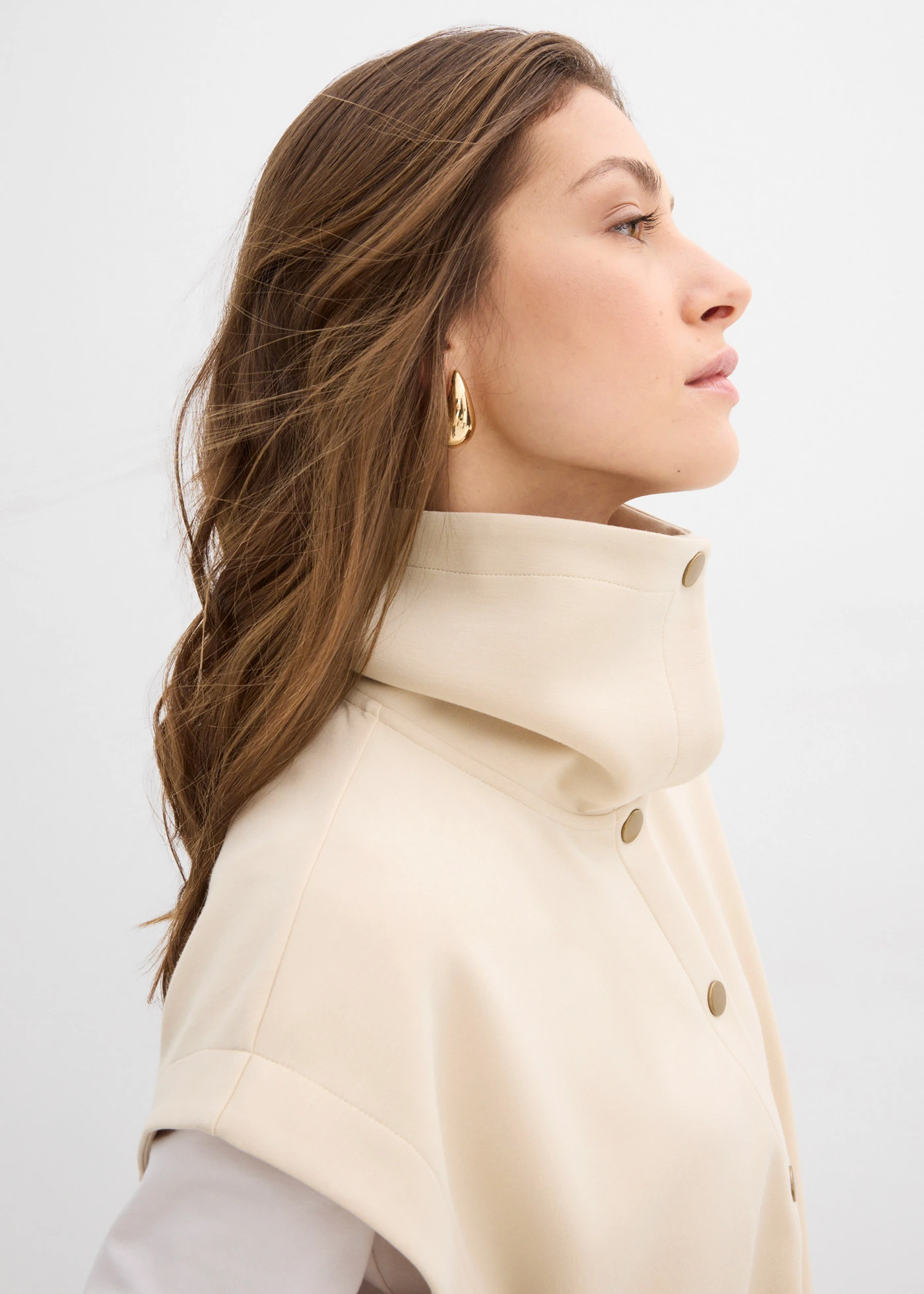 Gilet sans manches en matière néoprène confortable • sable clair • Boutique bonprix