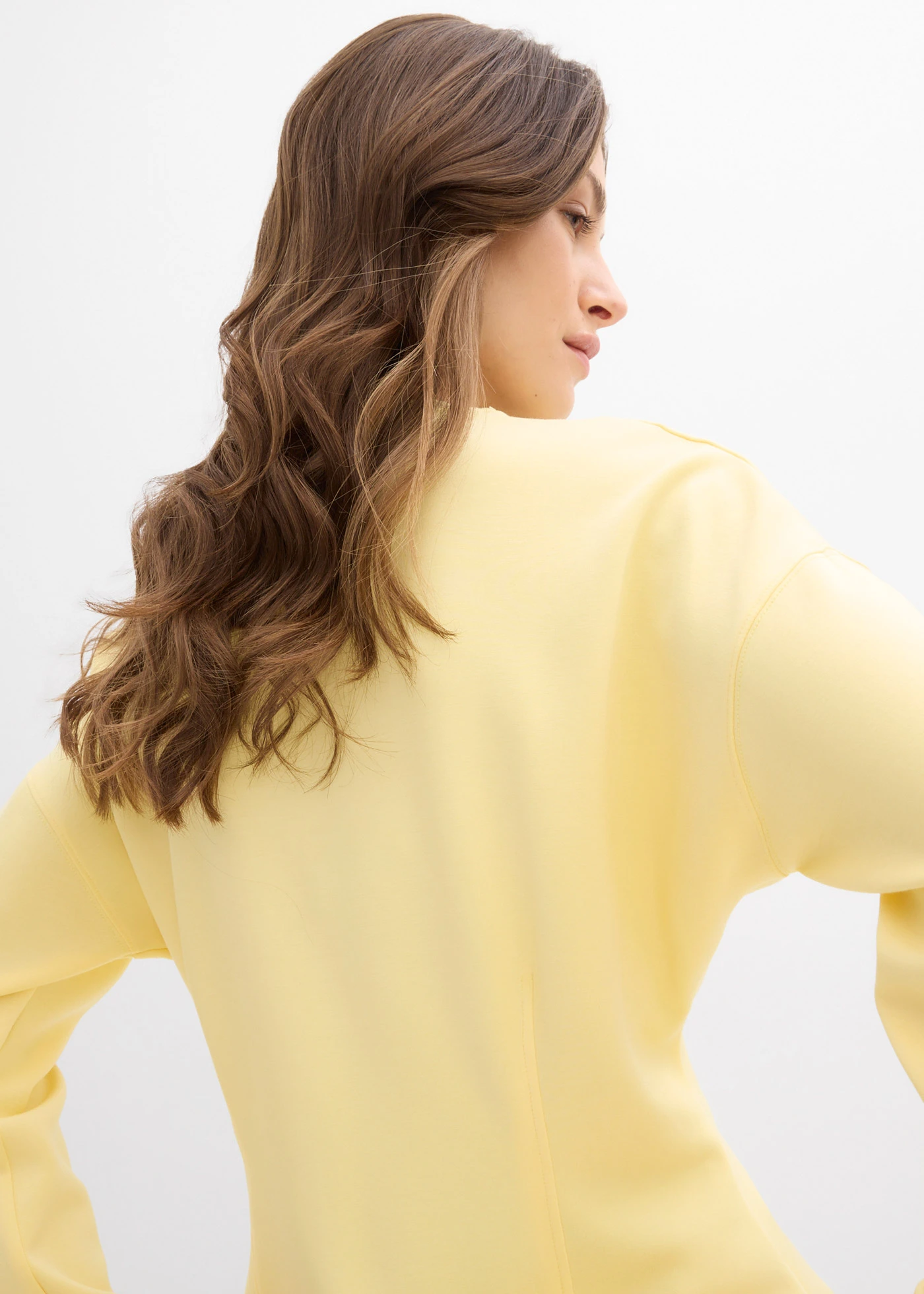 Getailleerde sweater • lichtgeel • bonprix online shop