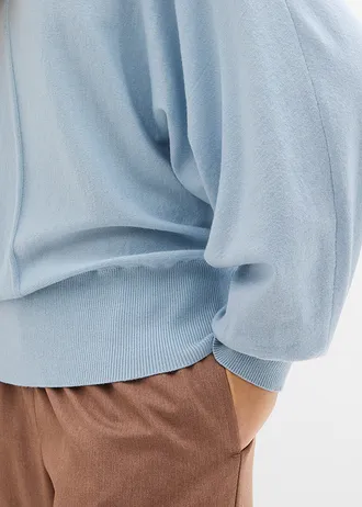 Pulover cu mâneci liliac • albastru pudrat • magazin bonprix