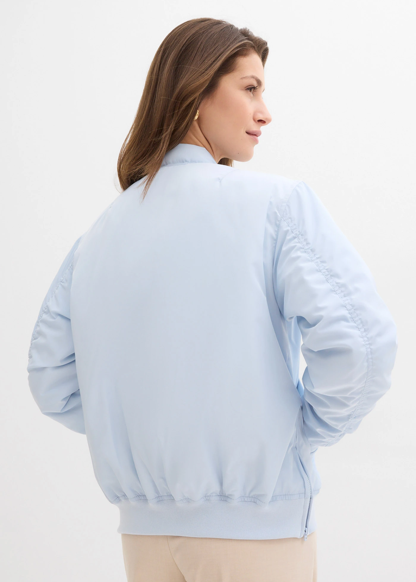 Blouson légèrement rembourré • bleu poudré • Boutique bonprix