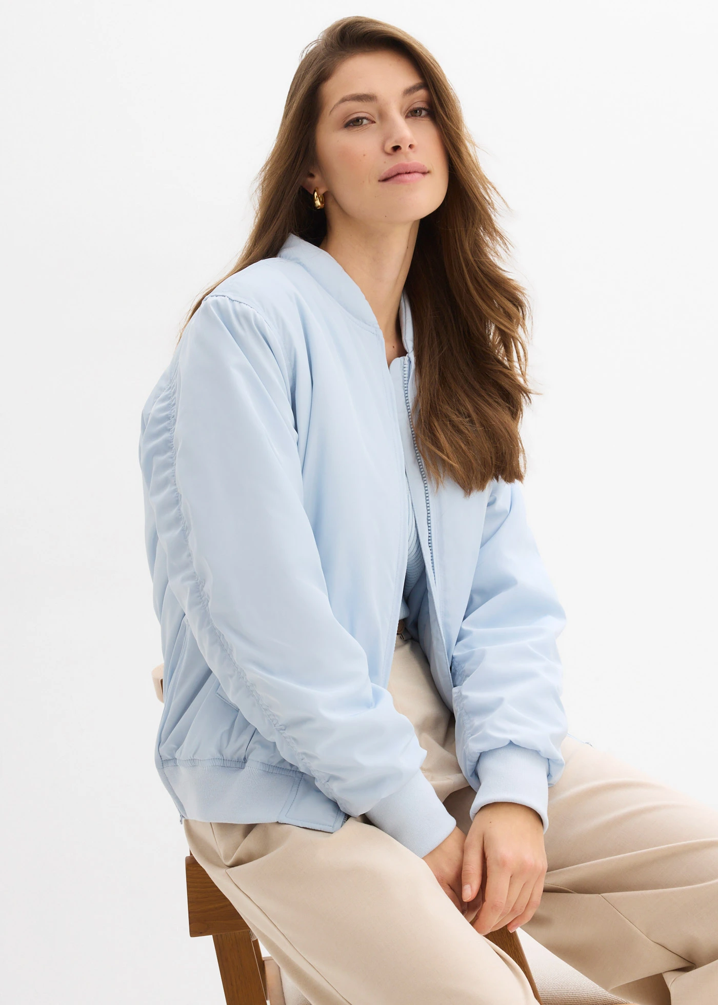 Licht gewatteerde bomber • poederblauw • bonprix online shop