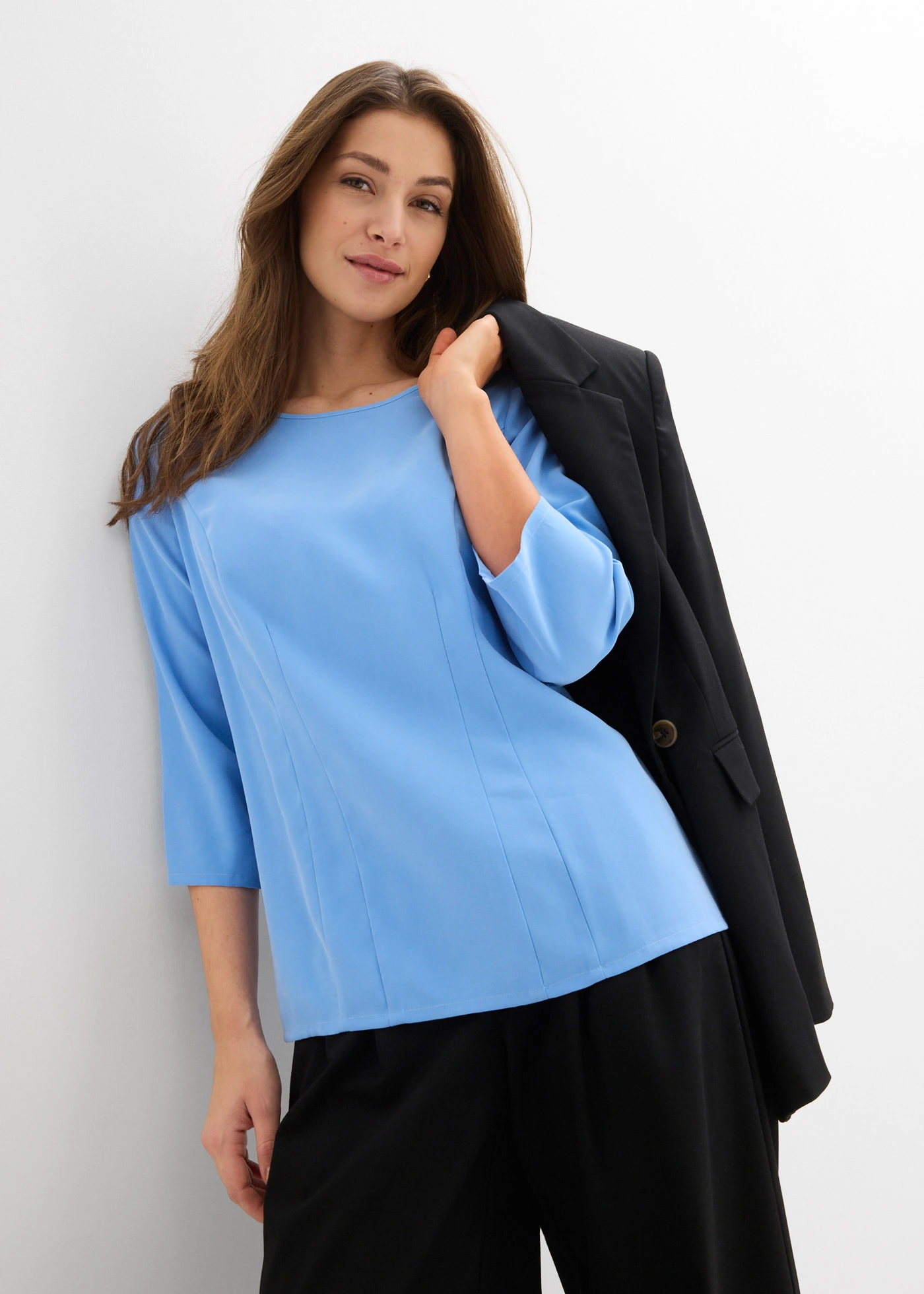 Blouse T-shirt fluide • bleu moyen • Boutique bonprix