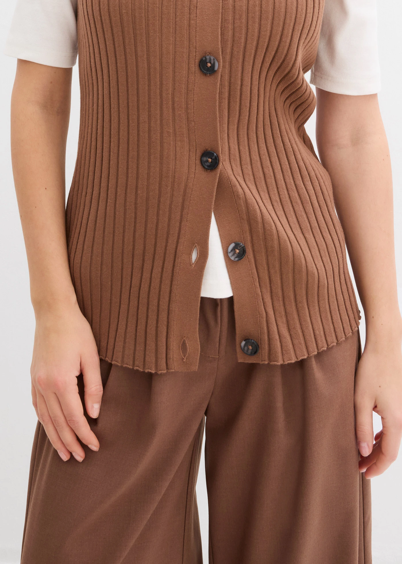 Mouwloos vest • kastanjebruin • bonprix online shop