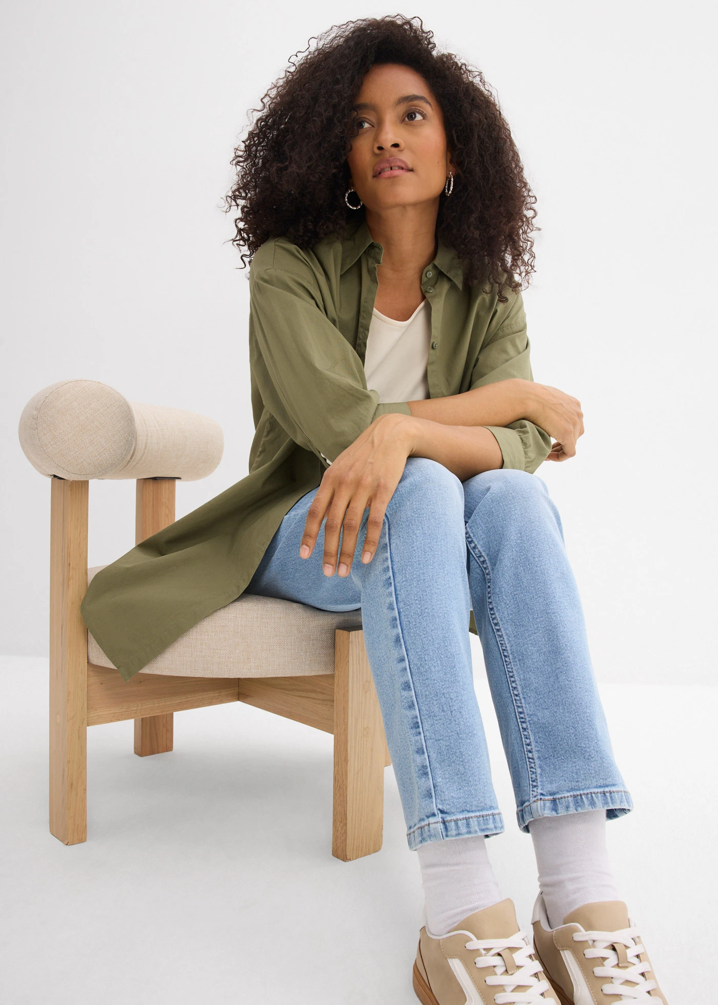 Jean droit et loose, taille mi-haute • bleu clair denim used • Boutique bonprix