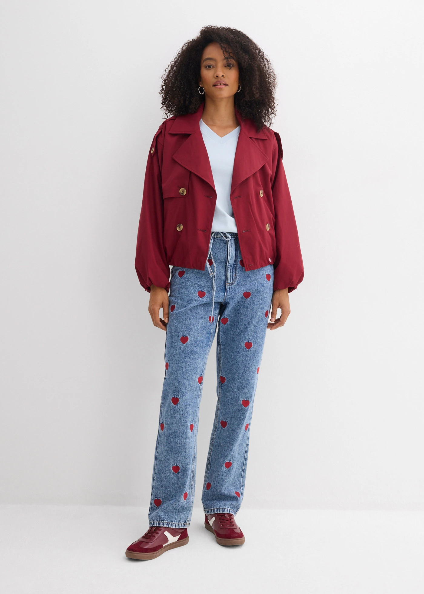 Jean droit et loose, taille haute • bleu clair denim-rouge used • Boutique bonprix