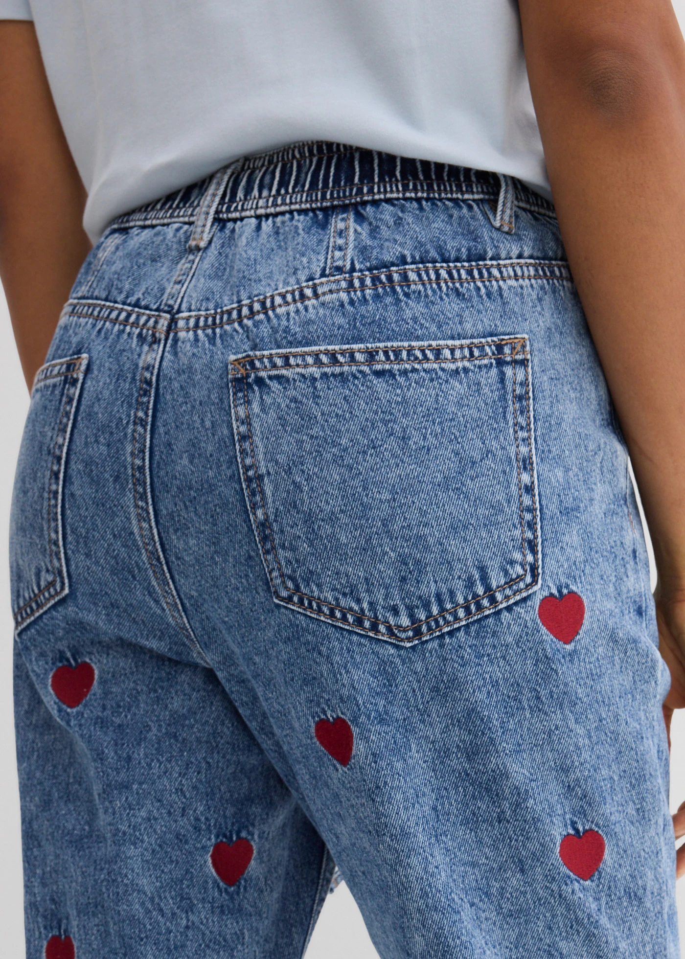 Loose Straight farmer, High Waist, pamut • világoskék denim-piros használt hatású • bonprix áruház