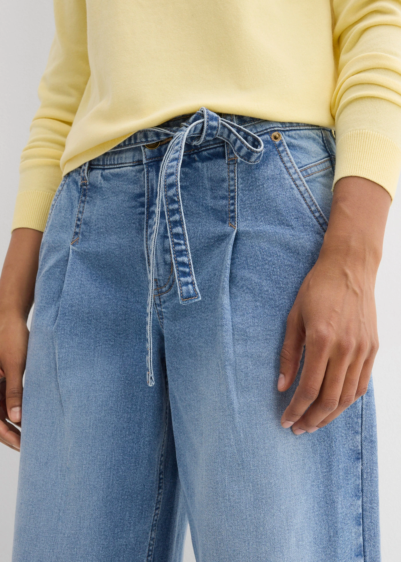 Barrel farmer, Mid Waist • világoskék denim, használt hatású • bonprix áruház